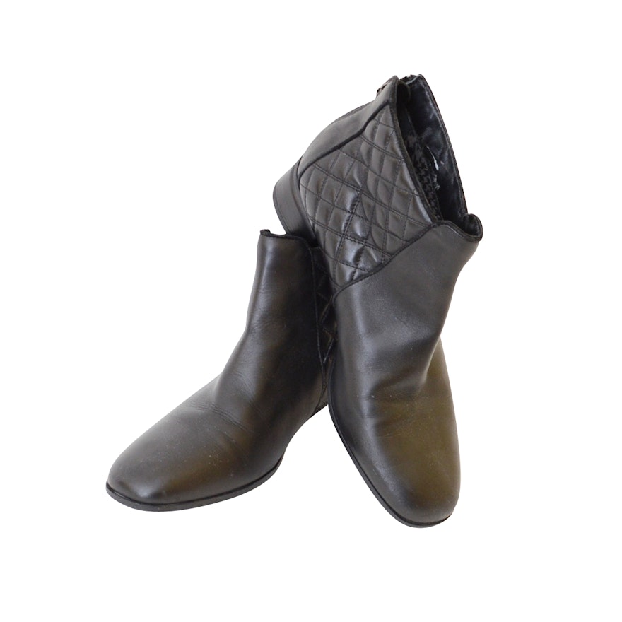 Pair of Women's Aquatalia Ankle Boots, Made in Italy