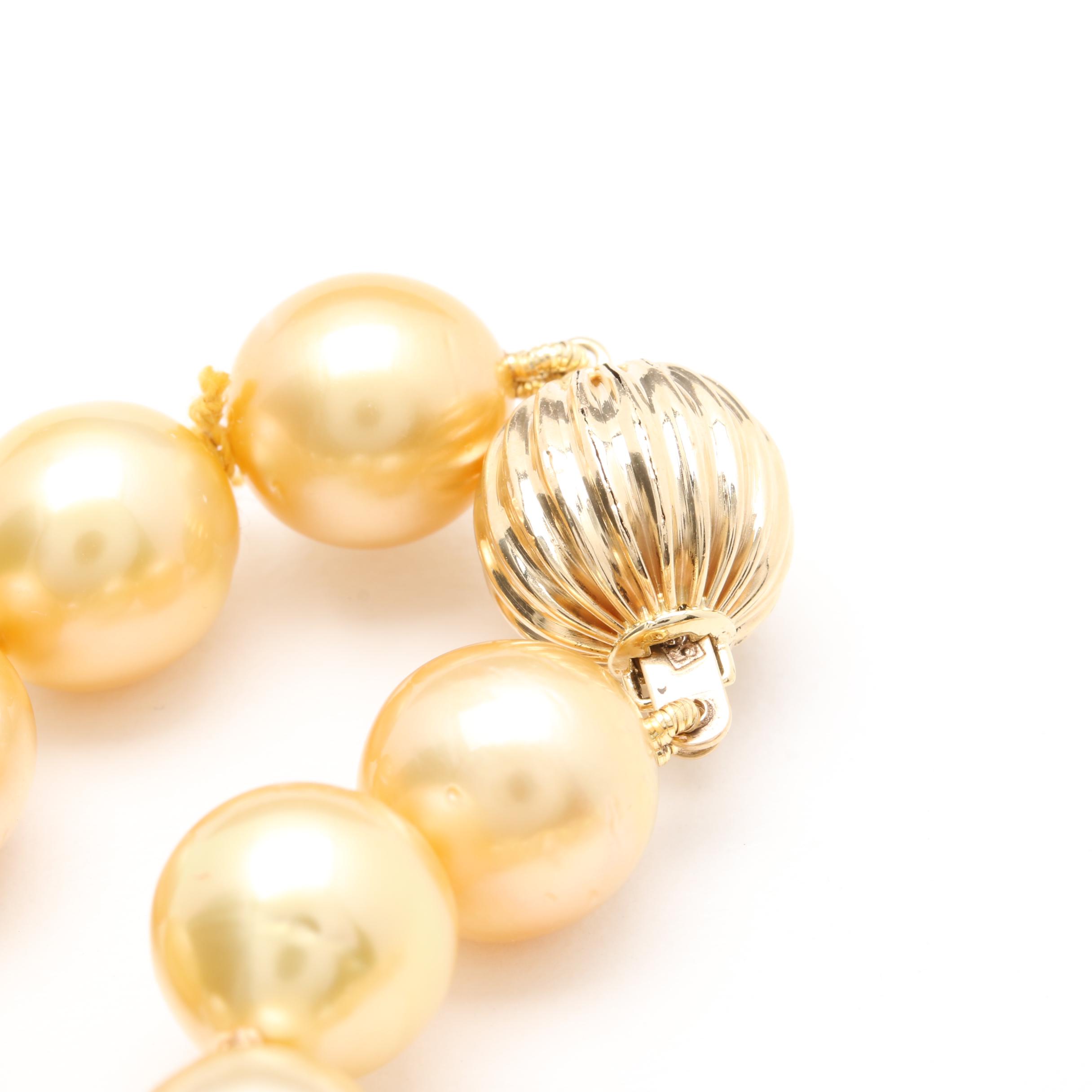 14K Yellow Gold Cultured Pearl Graduated Strand Necklace