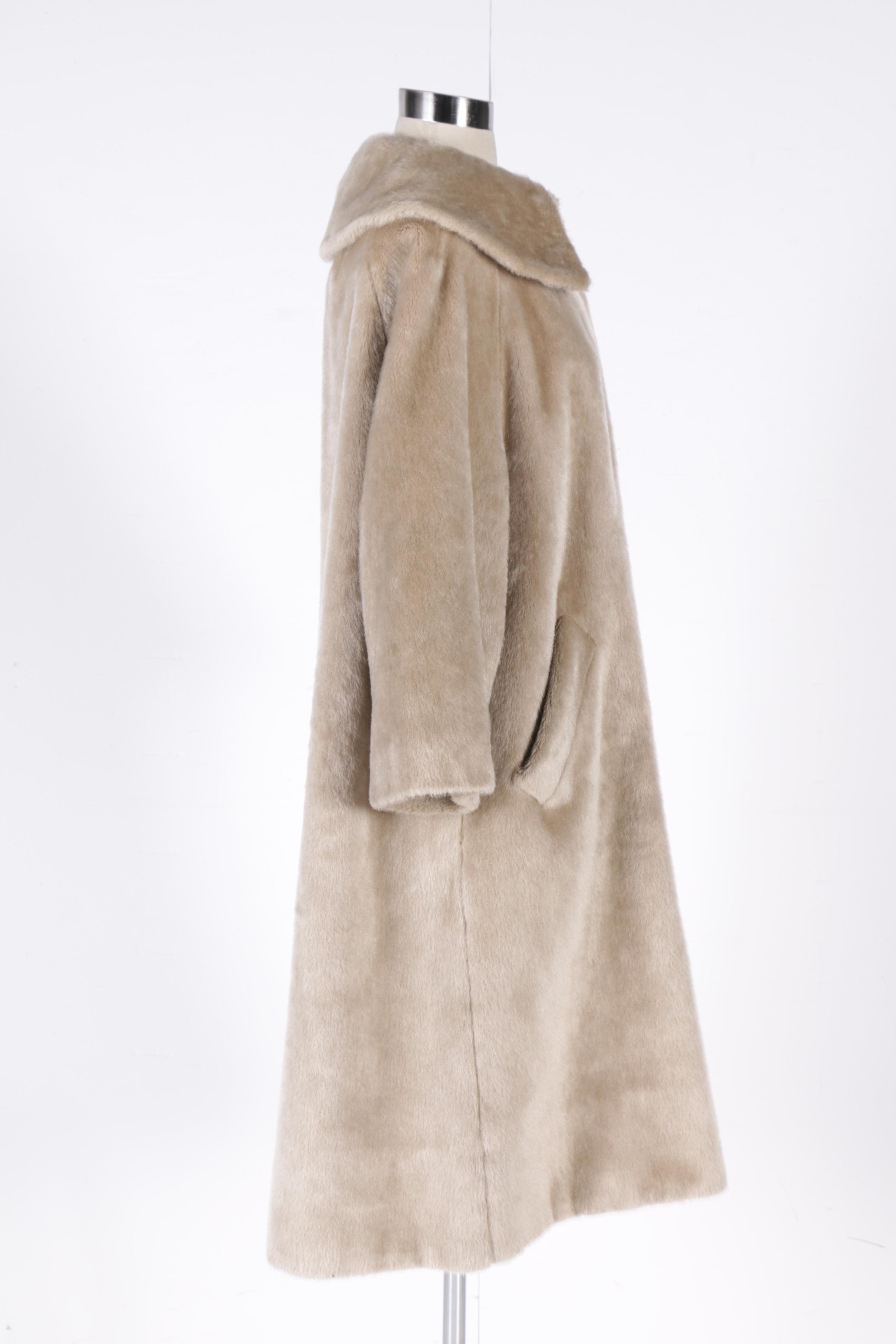 Women's Vintage Monnig's Brazotta by Sportowne Beige Faux Fur Coat