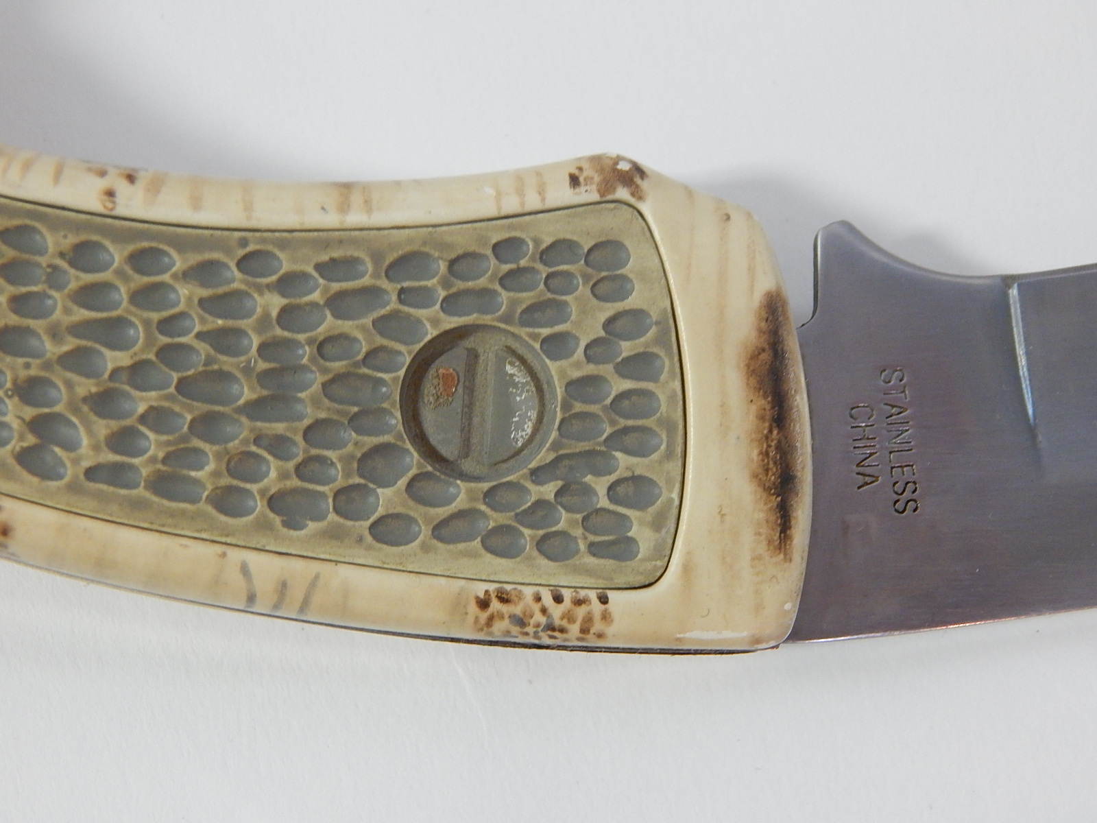 Franklin Mint Collectors Knives with Timber Wolf, Colt Revolver, Moose