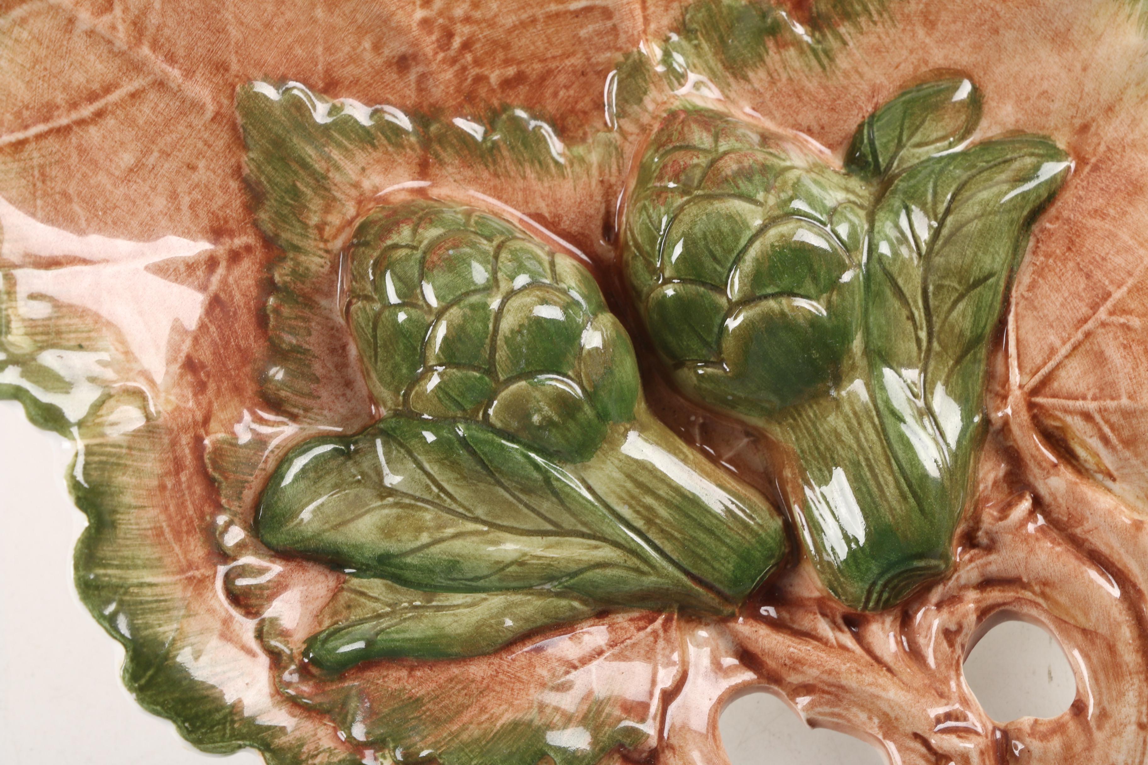 Droll Design Majolica Italian Leaf-Shaped Ceramic Plates