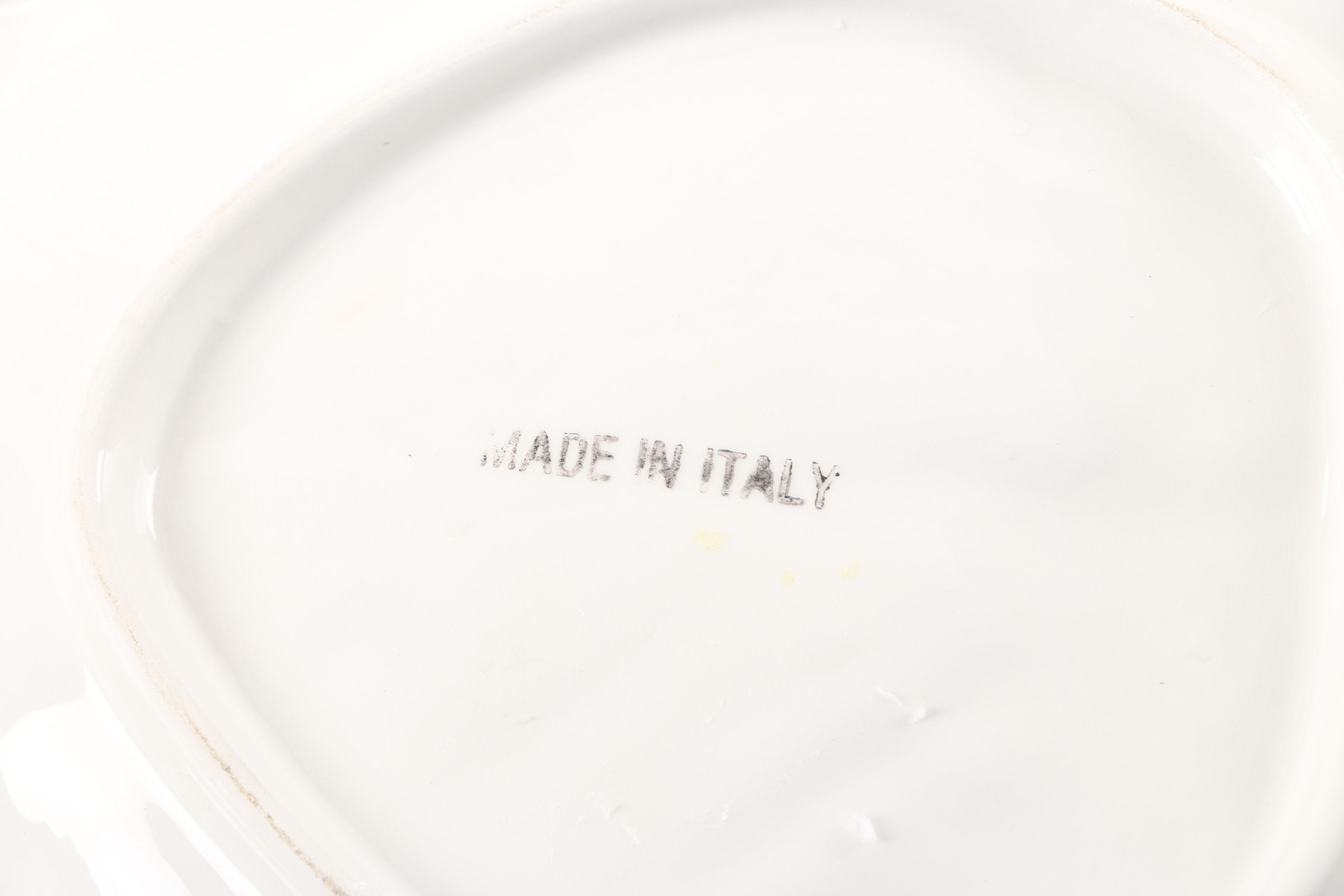 Droll Design Majolica Italian Leaf-Shaped Ceramic Plates