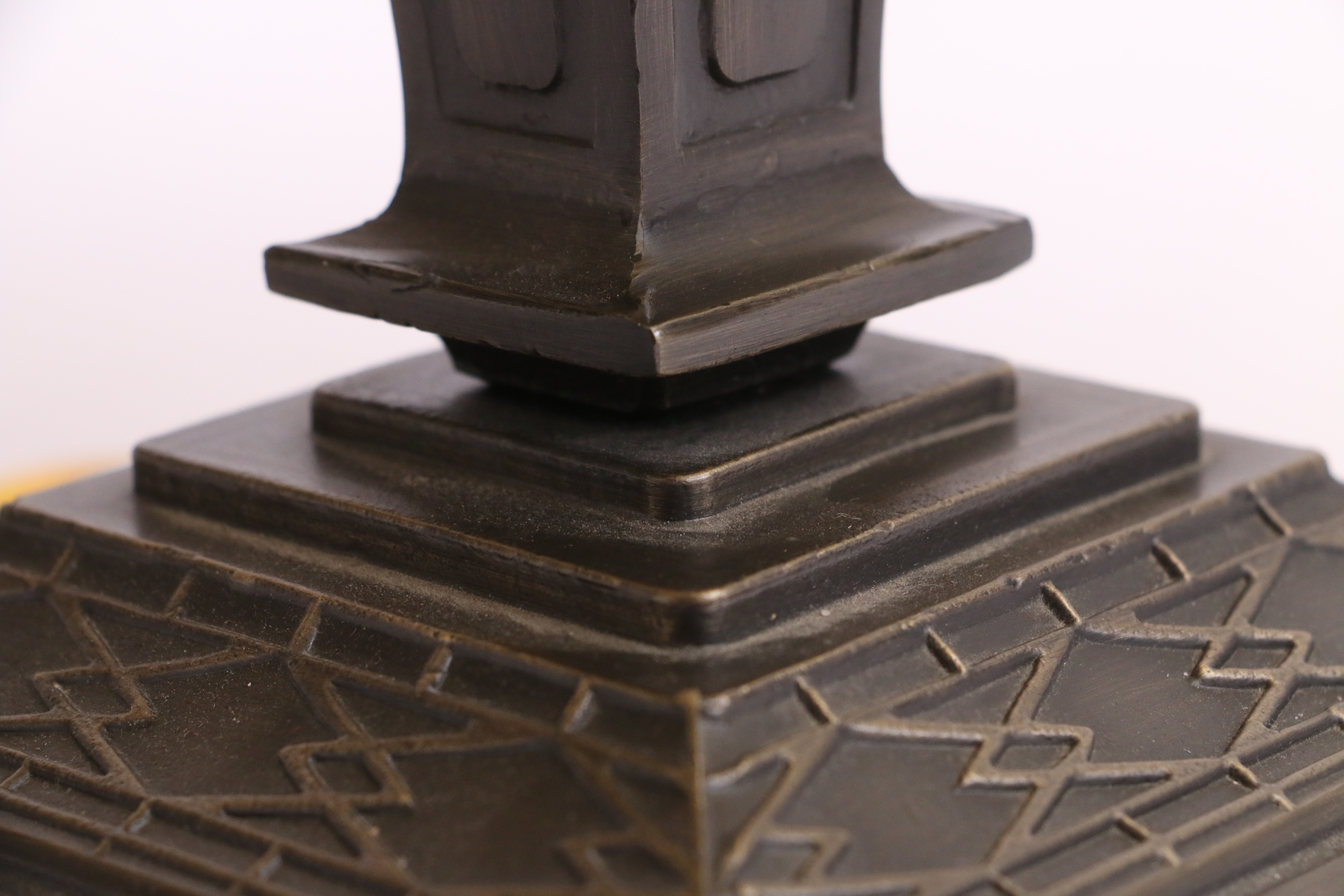 Dale Tiffany Stained Glass Table Lamp