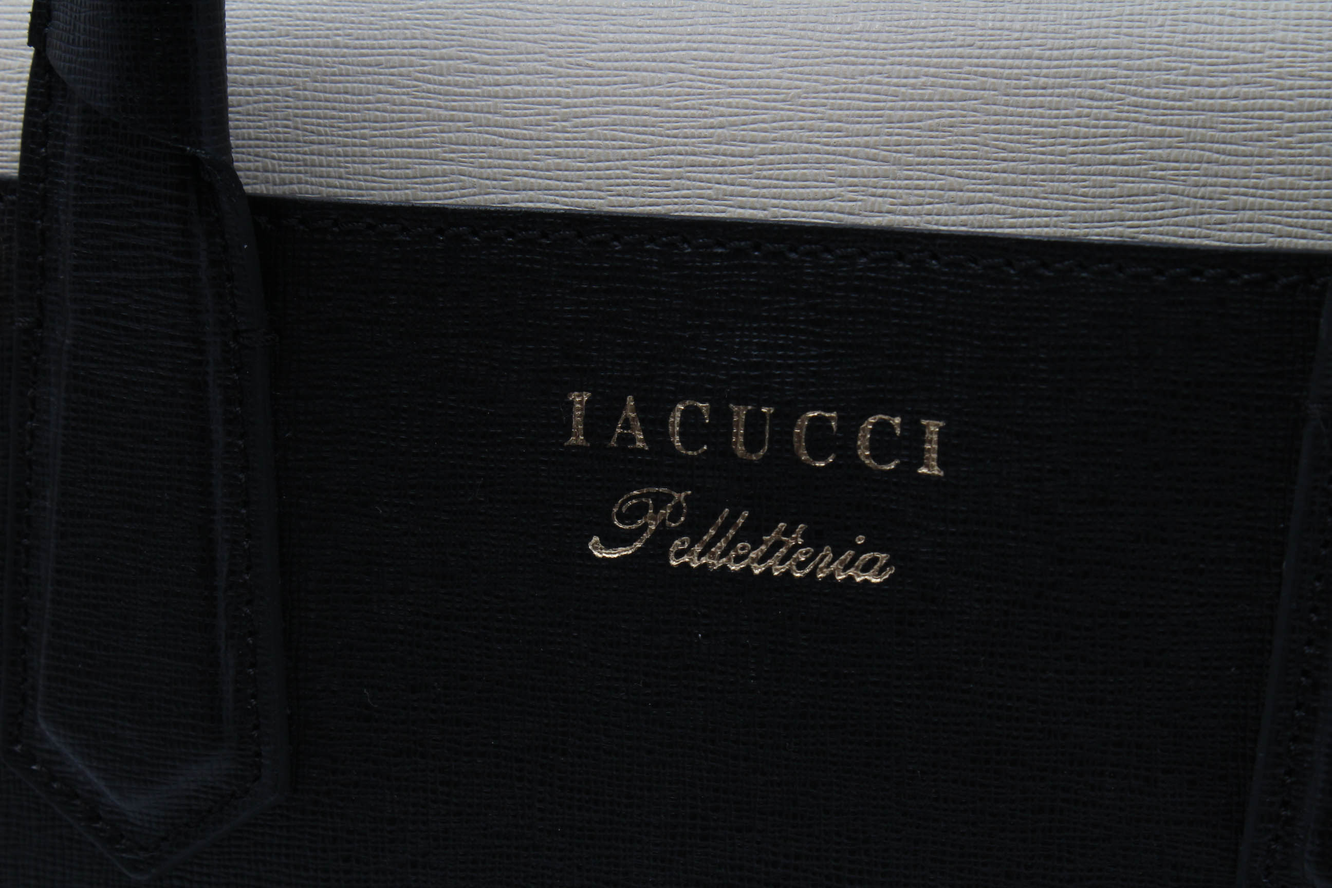 Iacucci Pelletteria Italian Leather Handbag