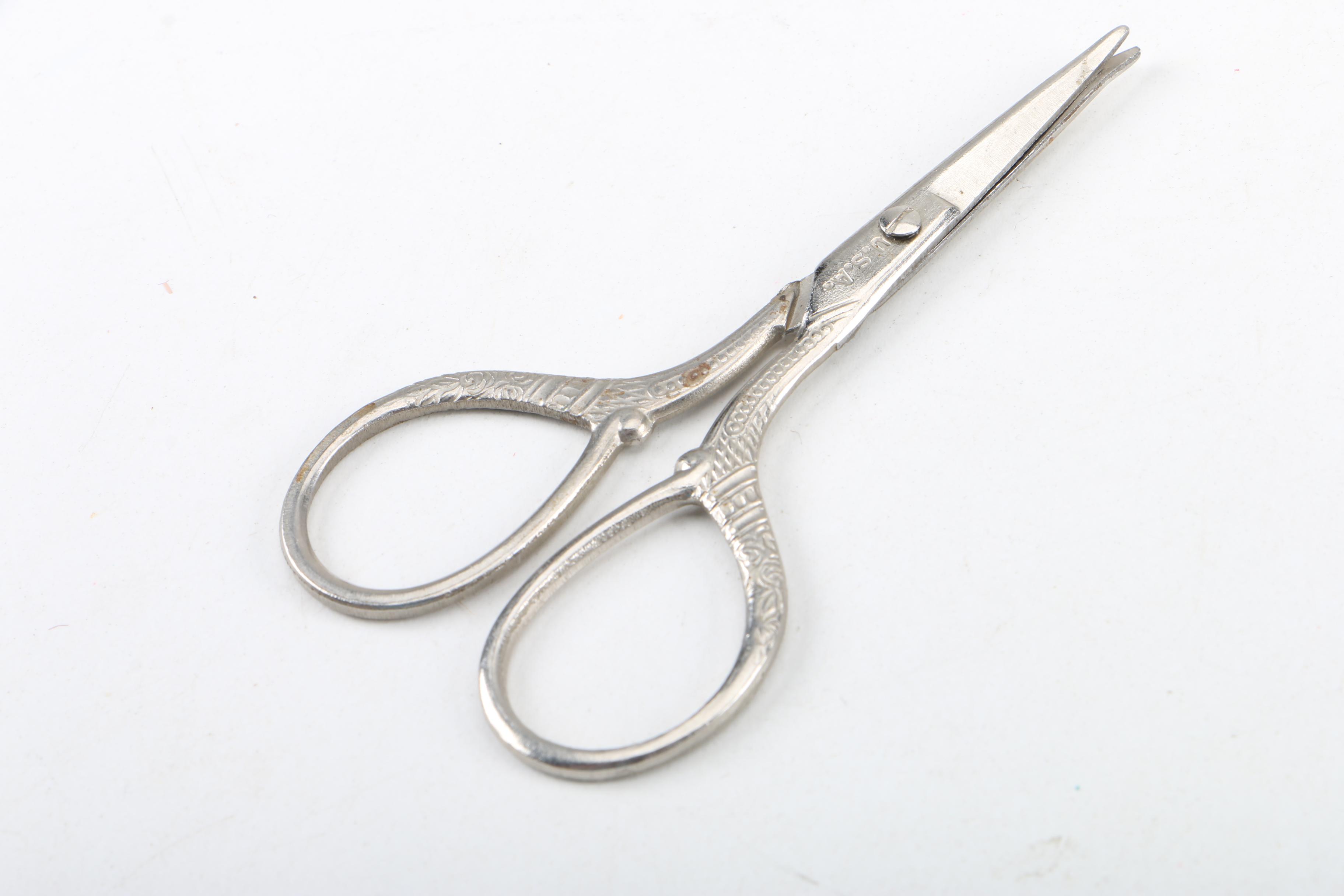 Vintage Vanity Accessories and Readers