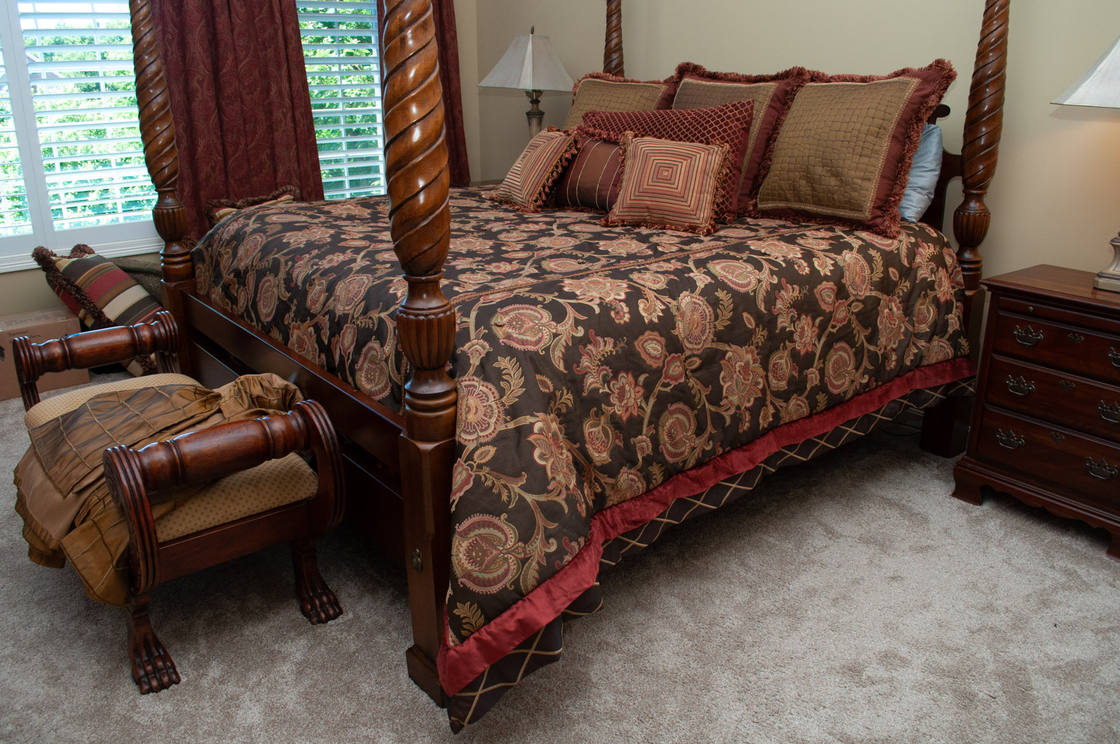 Eastern Accents "Marquise" 10-Piece King Size Bedding Set