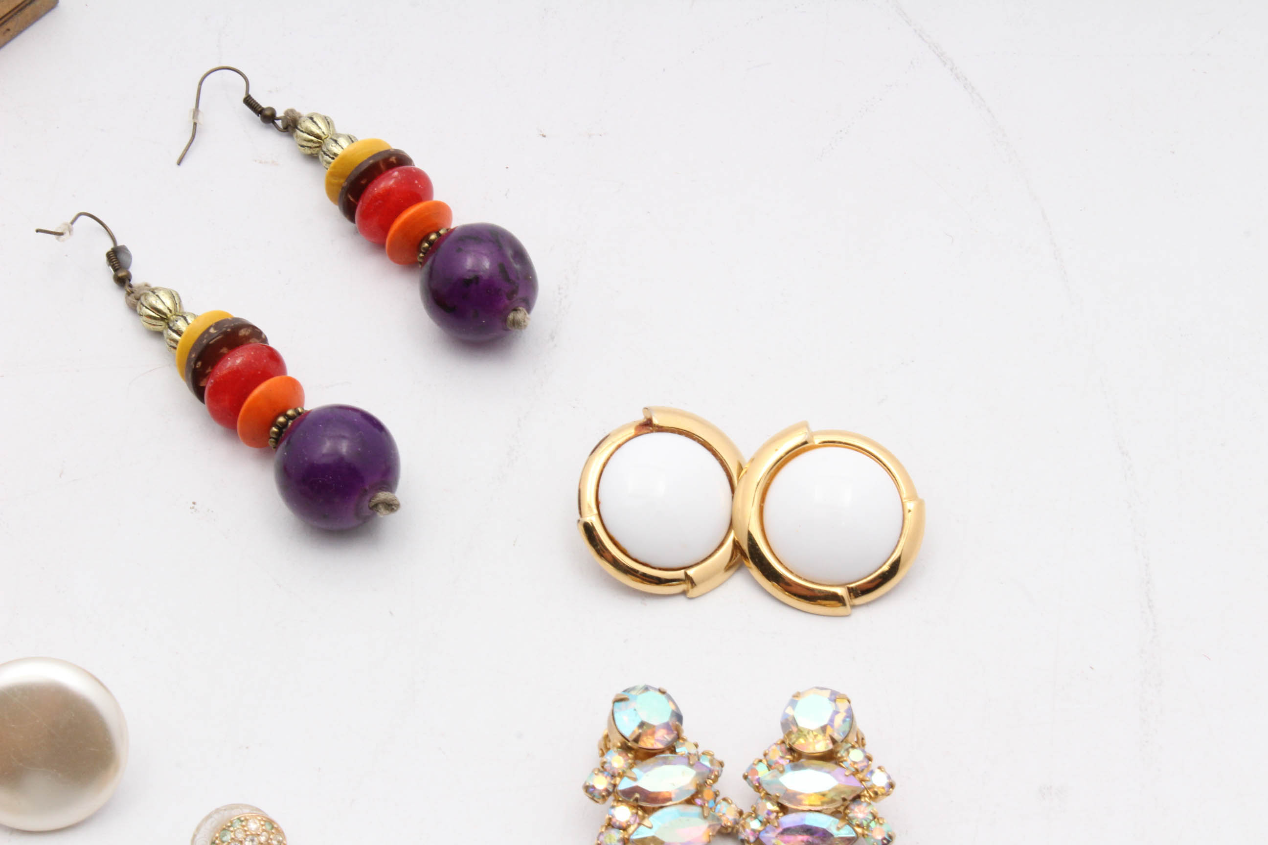 Vintage Costume Jewelry Earrings and Compact