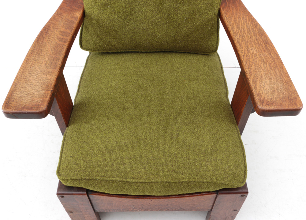 Signed Limbert Arts and Crafts Oak Lounge Chair