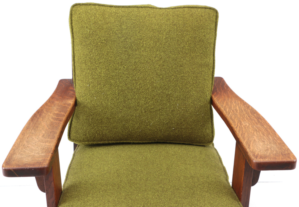 Signed Limbert Arts and Crafts Oak Lounge Chair