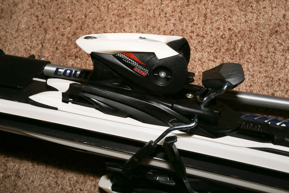 Rossignol Avenger 72 Composite Skis with Axium 100 Bindings and Ski Poles