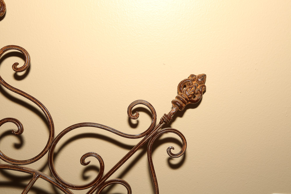 Contemporary Scrolled Metal Foliate Themed Wall Hangings