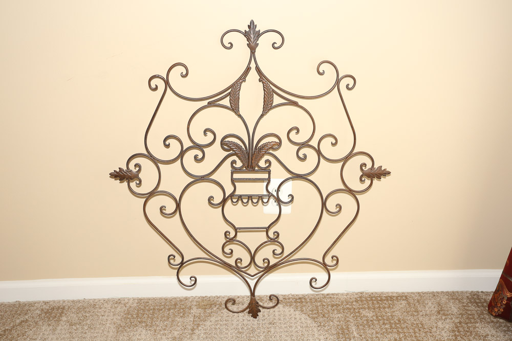 Contemporary Scrolled Metal Foliate Themed Wall Hangings