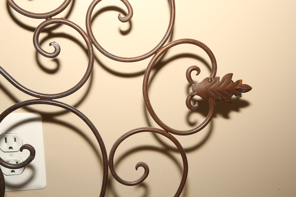 Contemporary Scrolled Metal Foliate Themed Wall Hangings