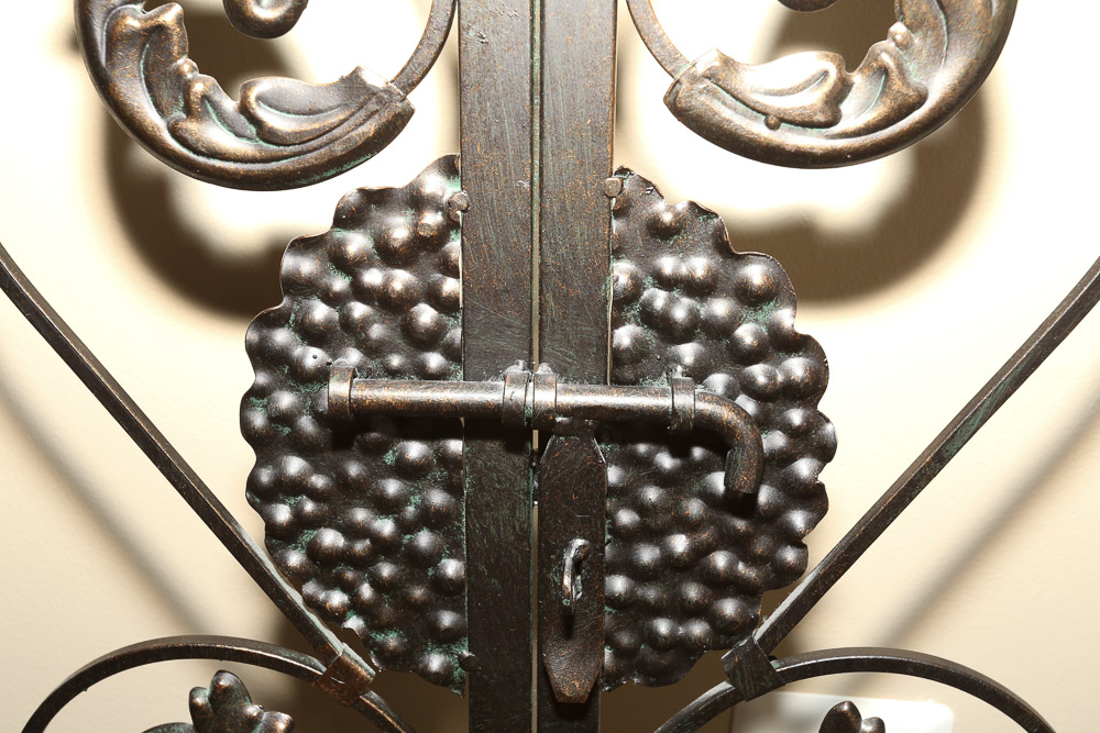 Contemporary Scrolled Metal Wall Hangings