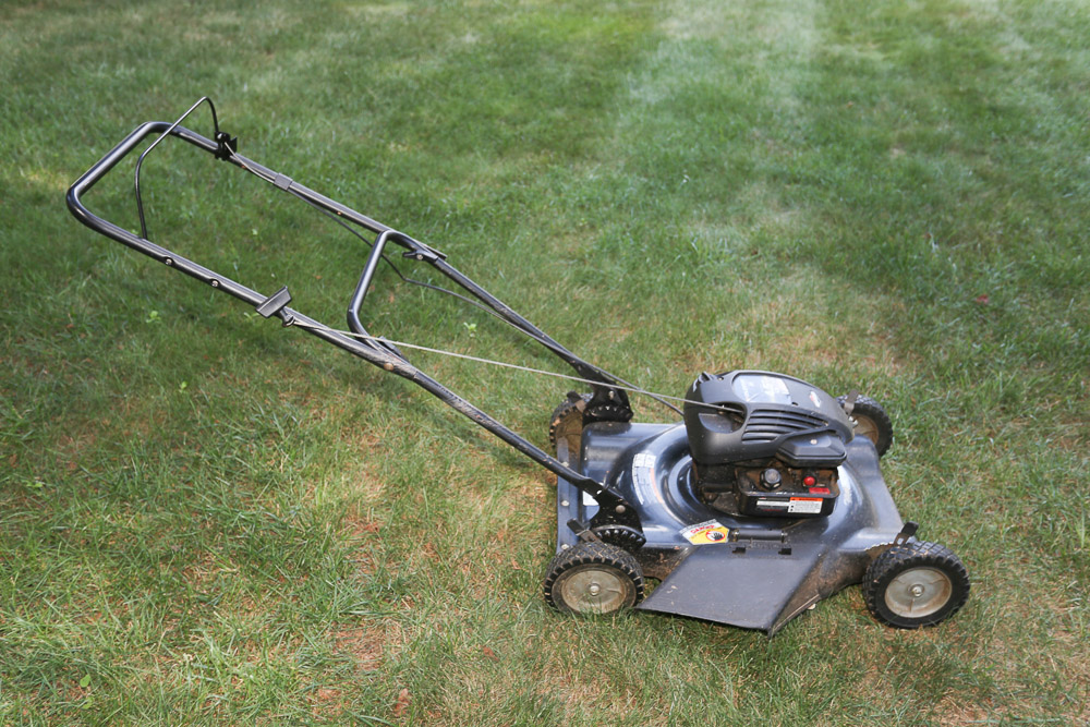Murray Select 22" Gas Lawnmower with Chainsaws and Scotts Spreader