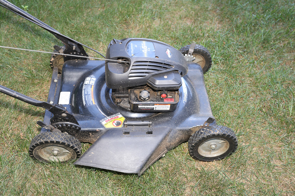 Murray Select 22" Gas Lawnmower with Chainsaws and Scotts Spreader
