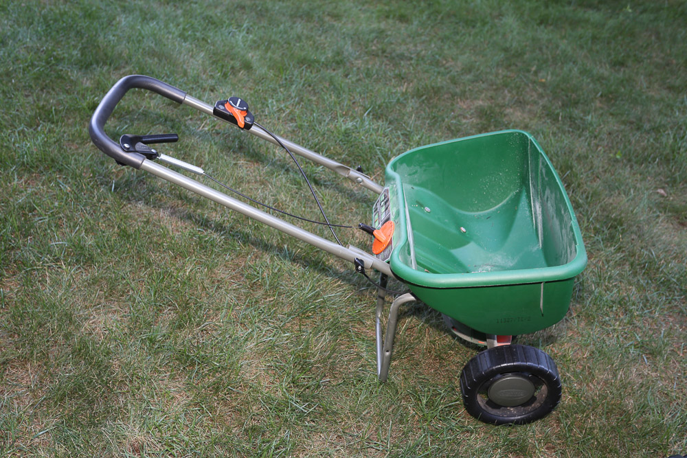 Murray Select 22" Gas Lawnmower with Chainsaws and Scotts Spreader