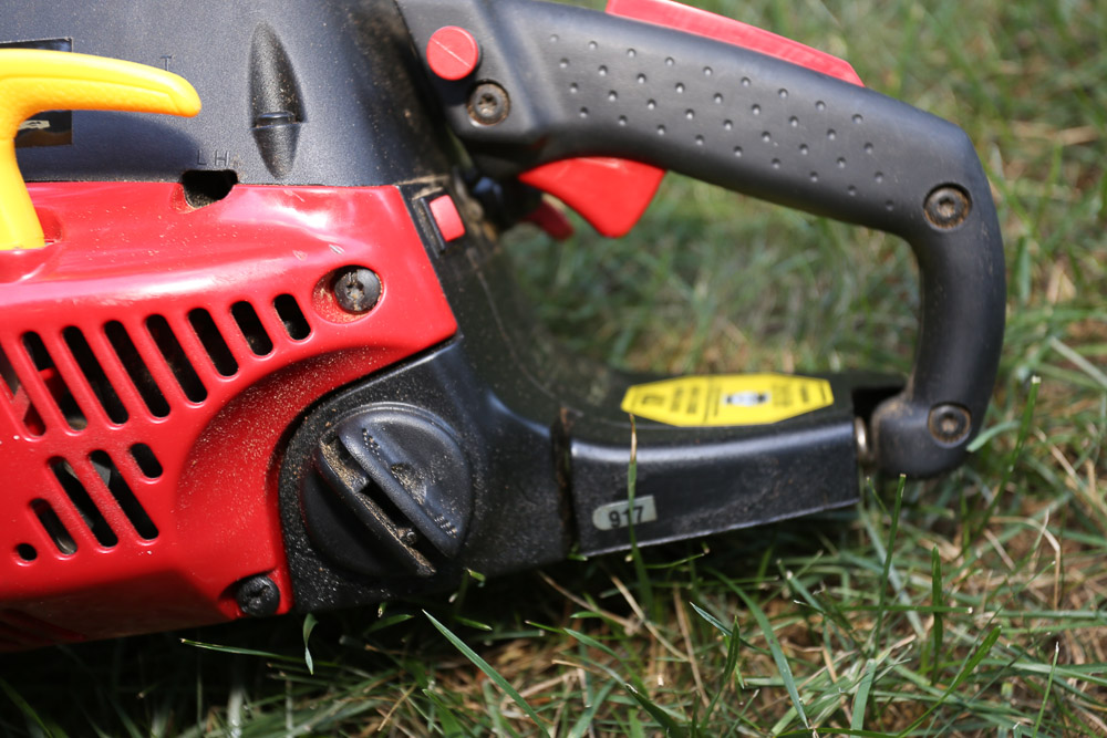 Murray Select 22" Gas Lawnmower with Chainsaws and Scotts Spreader