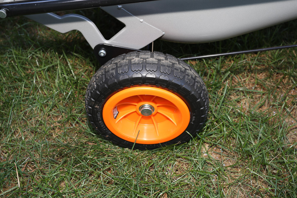 Worx Aerocart 8-in-1 Wheelbarrows/Yard Carts/Dollys