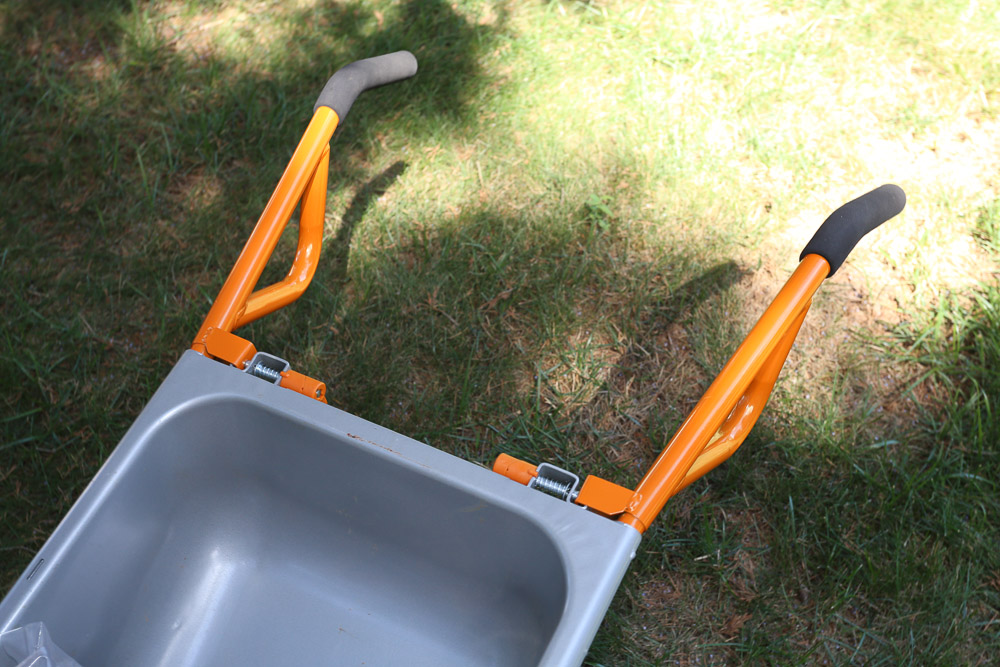 Worx Aerocart 8-in-1 Wheelbarrows/Yard Carts/Dollys