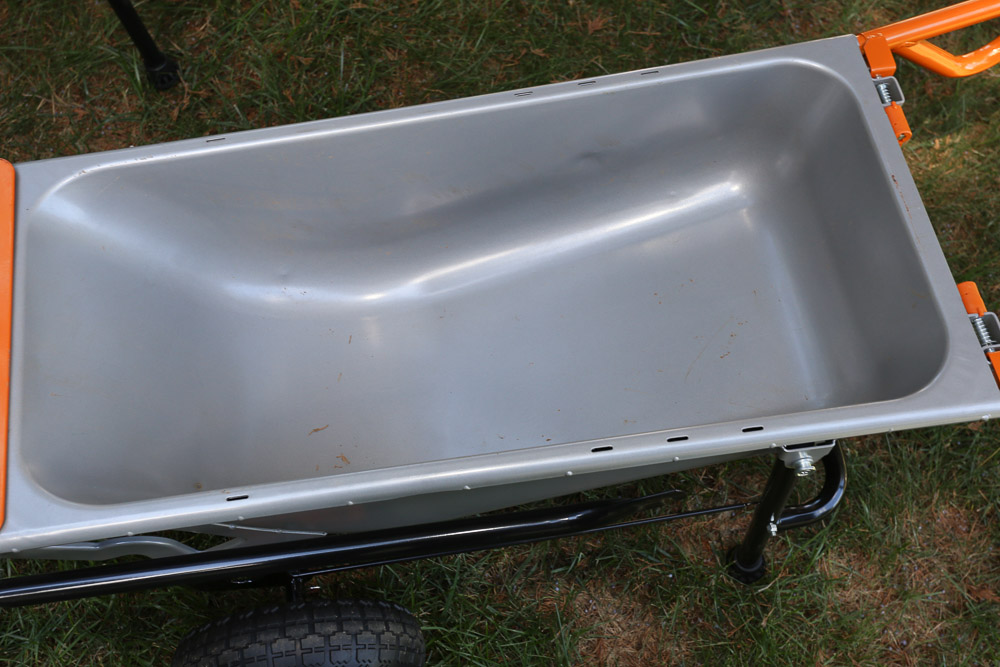 Worx Aerocart 8-in-1 Wheelbarrows/Yard Carts/Dollys