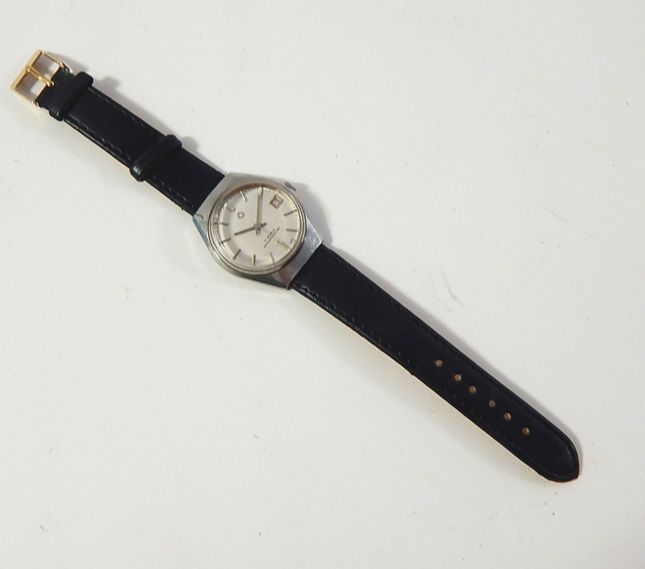 Omax 17 Jewel Shockprotected Wristwath with Swiss Movement