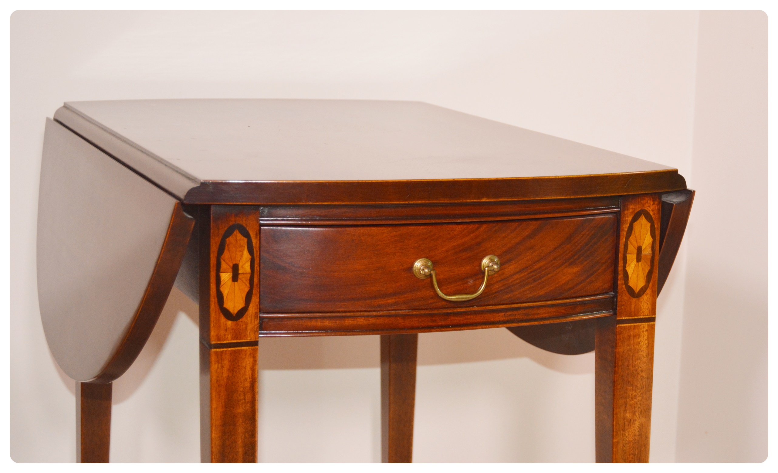 Hickory Chair Co. "James River Plantation Collection" Pembroke Side Table