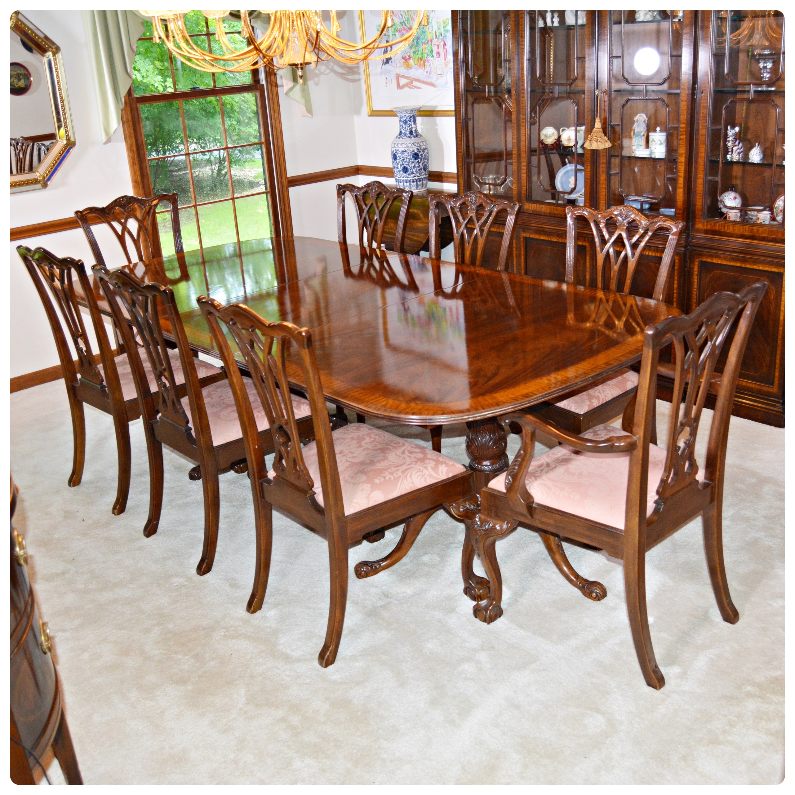 Drexel-Heritage "Heirloom" Collection Chippendale Style Dining Table and Chairs