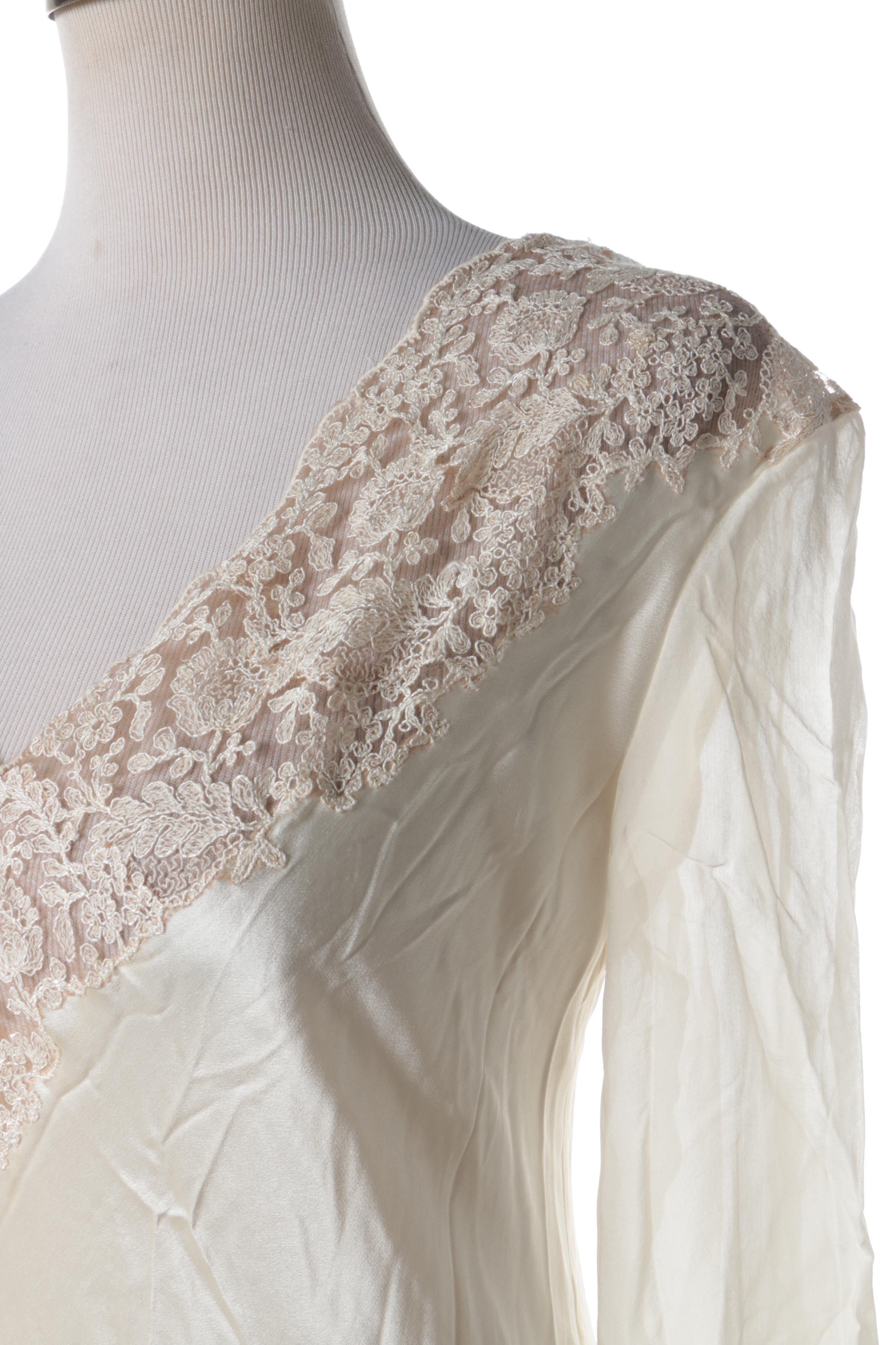 Women's Vintage Sleepwear Including Alixe Chicago