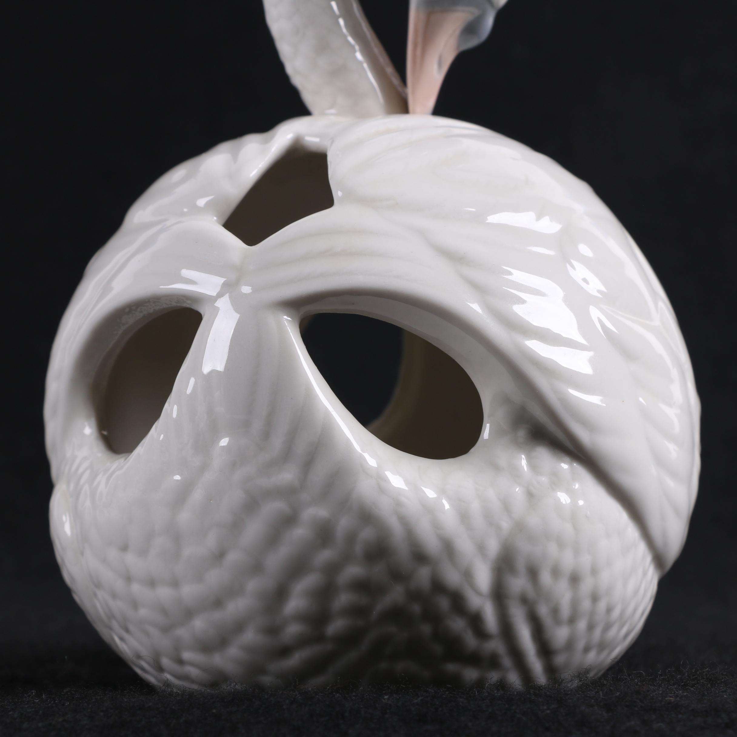 Vintage Lladró "Swan" Porcelain Figurine