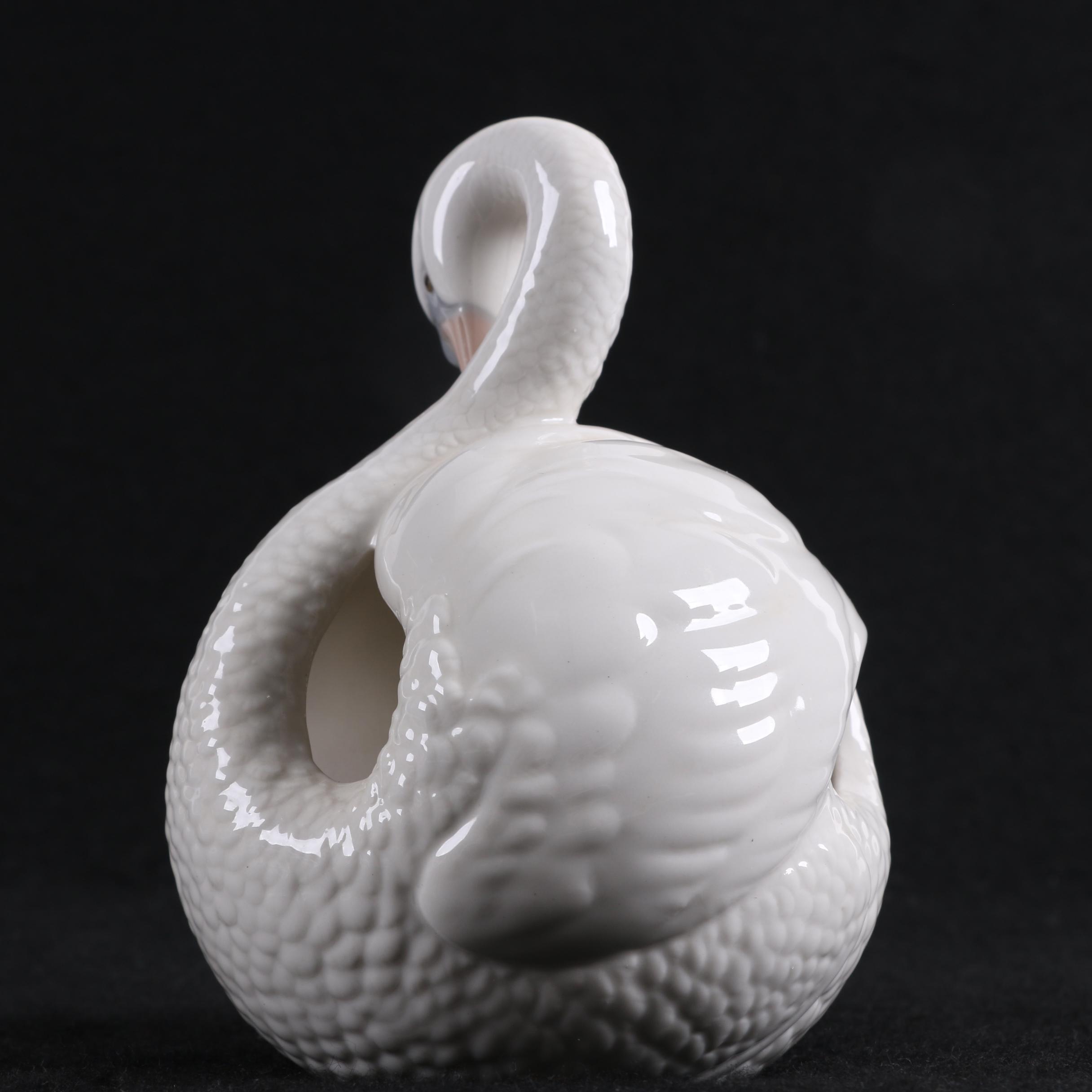 Vintage Lladró "Swan" Porcelain Figurine