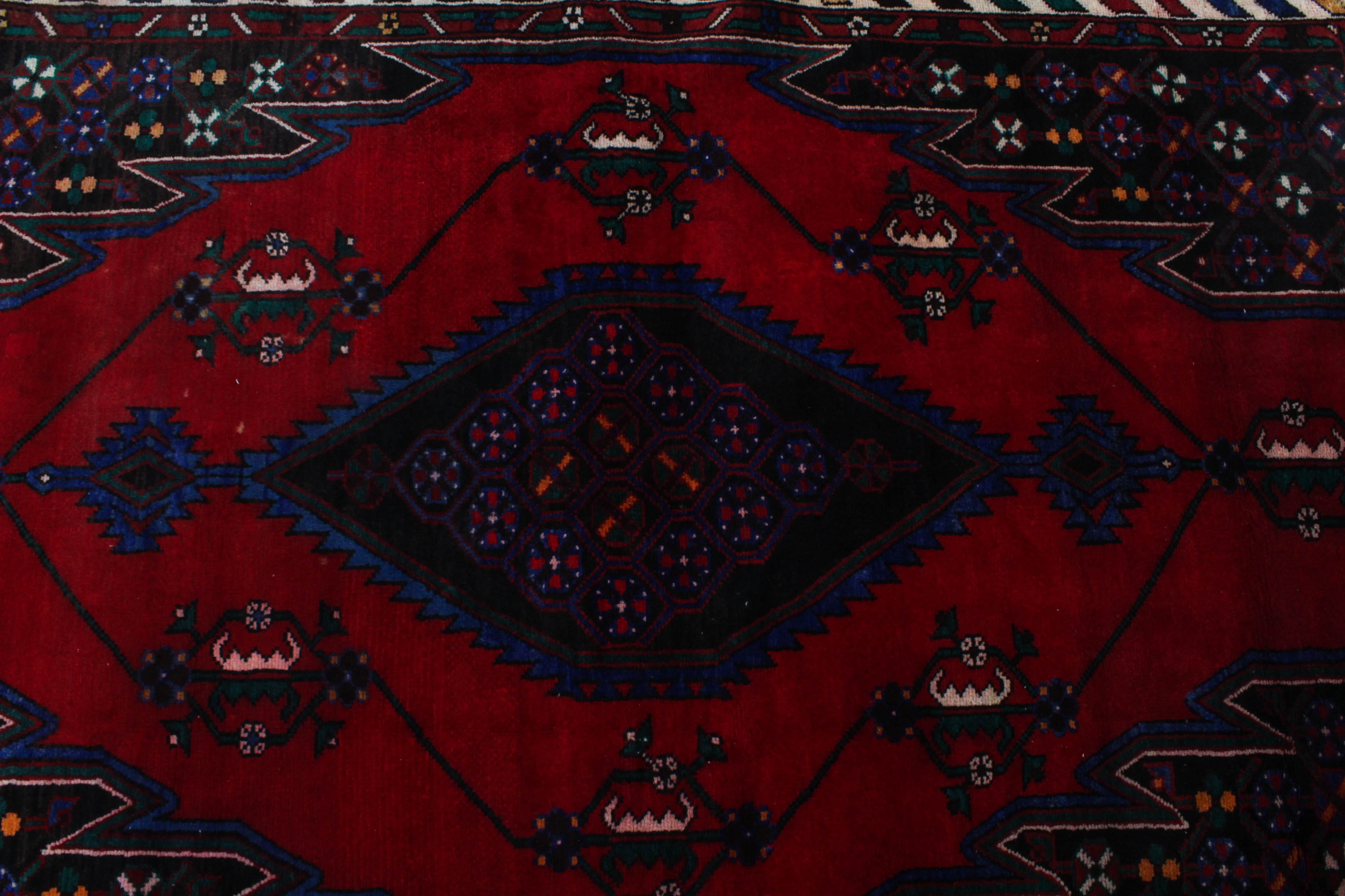 Hand-Knotted Persian Zanjan Rug