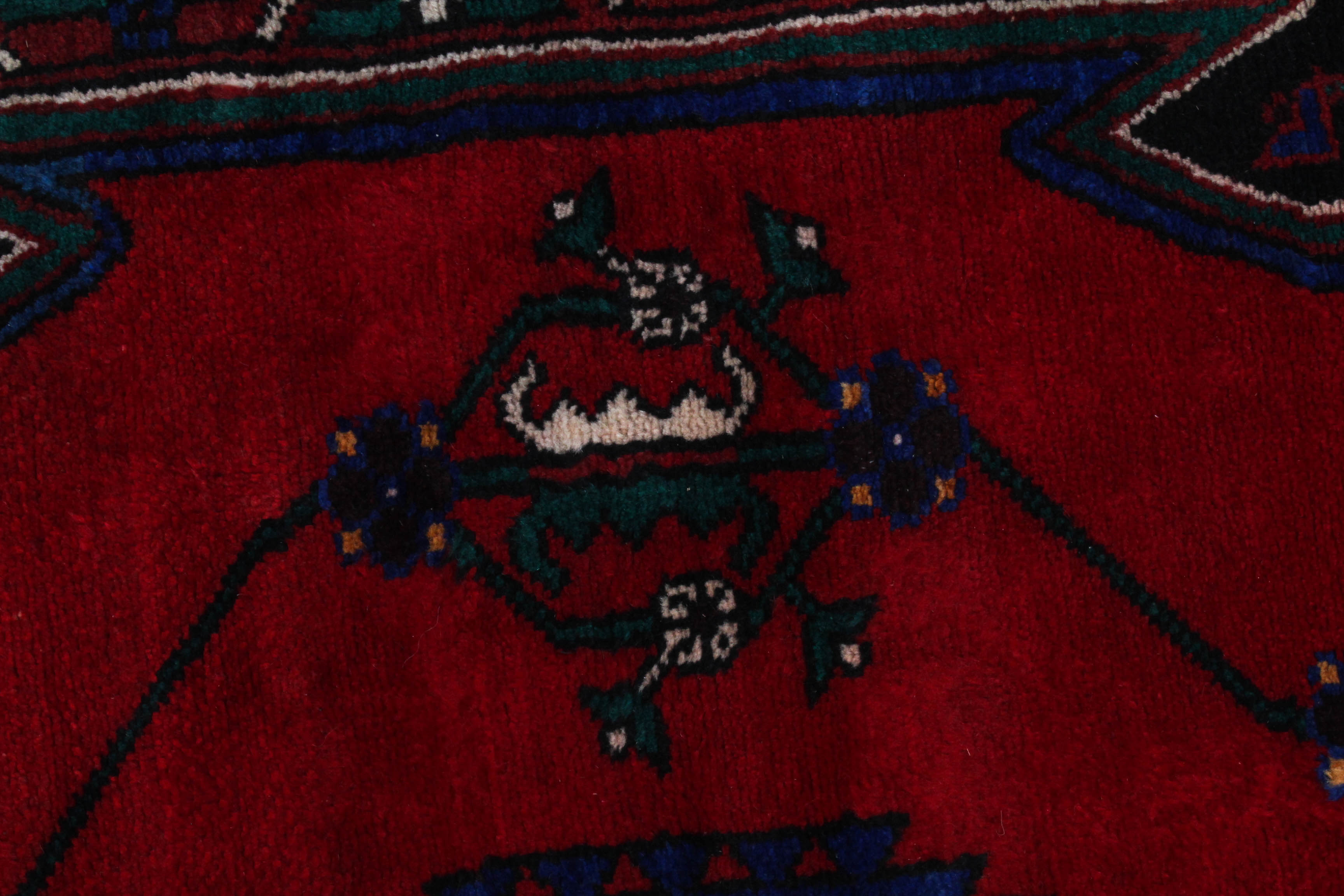 Hand-Knotted Persian Zanjan Rug