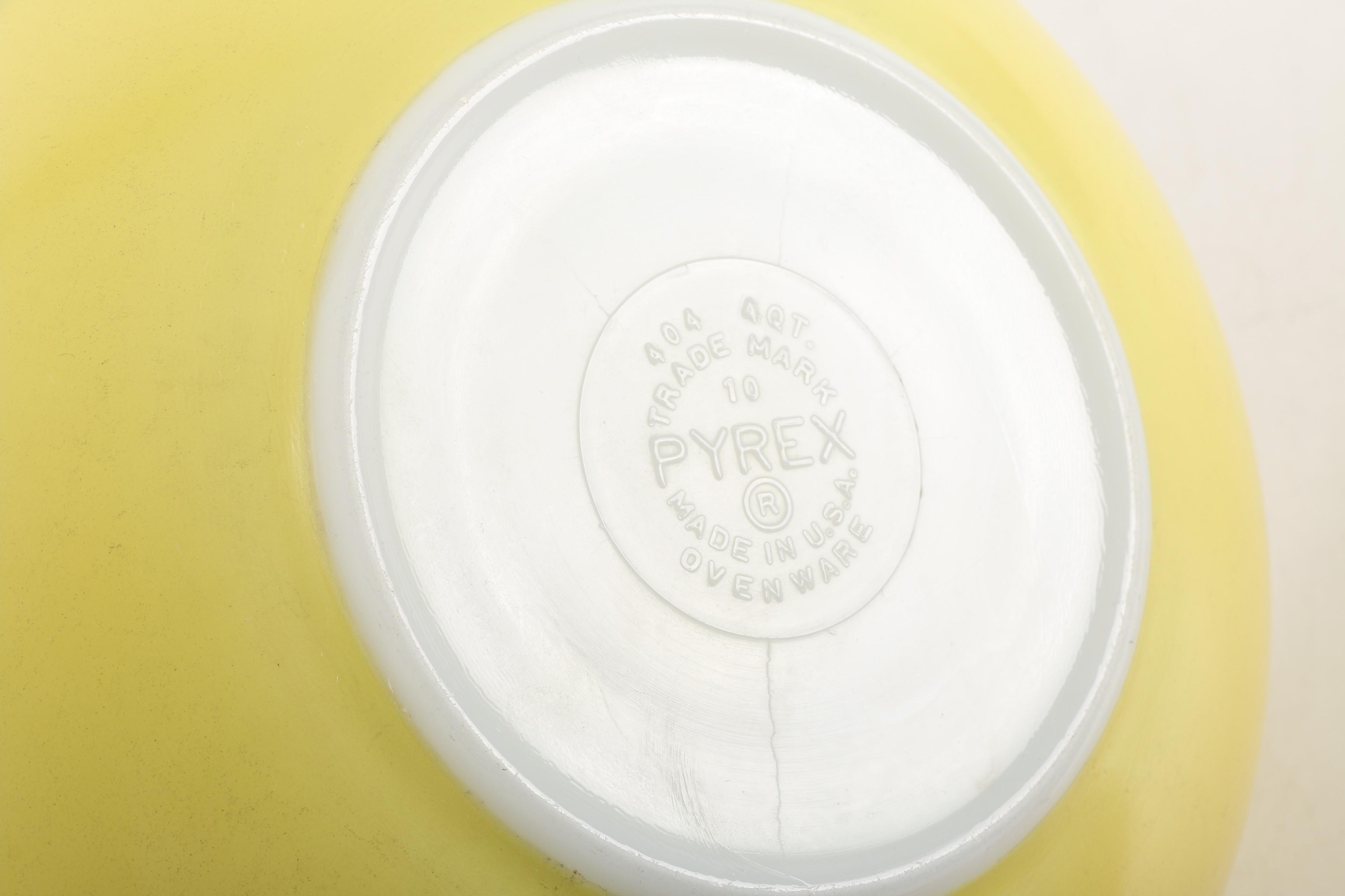 Vintage Pyrex "Primary Colors" Nesting Box