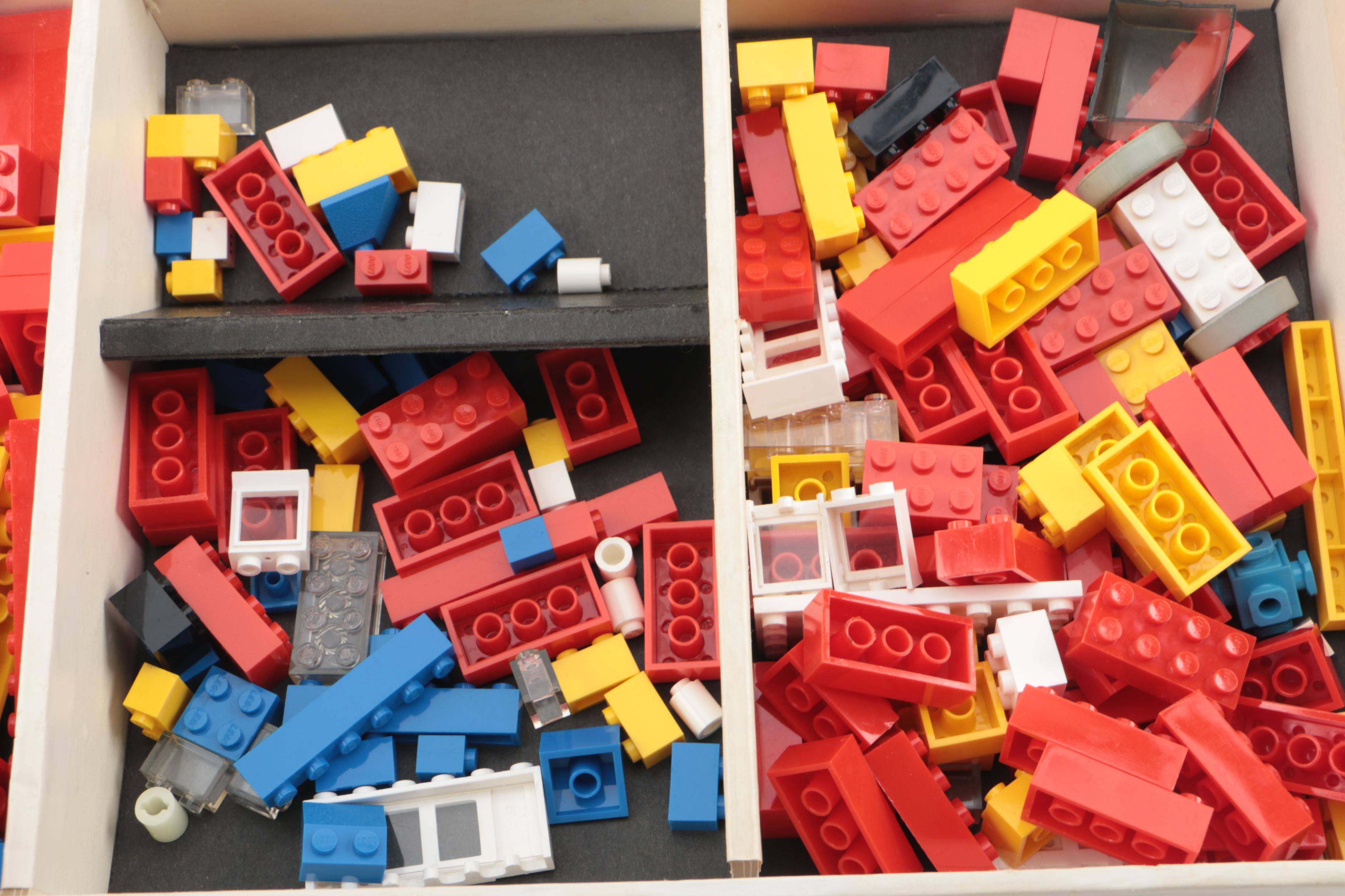 Vintage LEGO System by Samsonite Junior Constructor Set