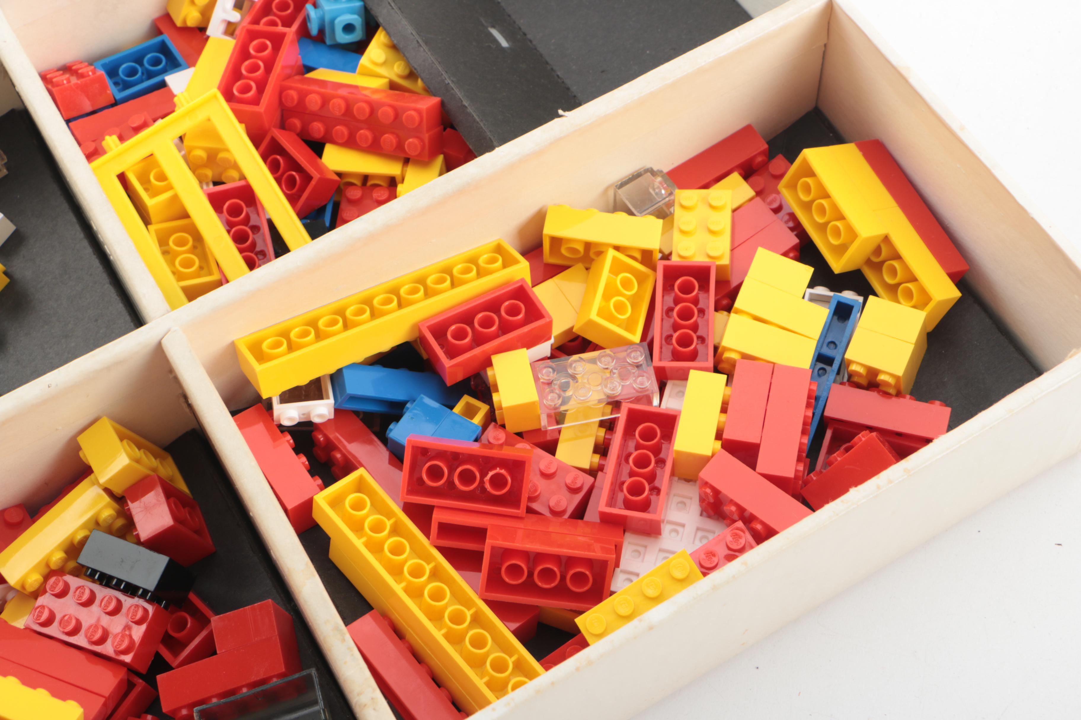 Vintage LEGO System by Samsonite Junior Constructor Set