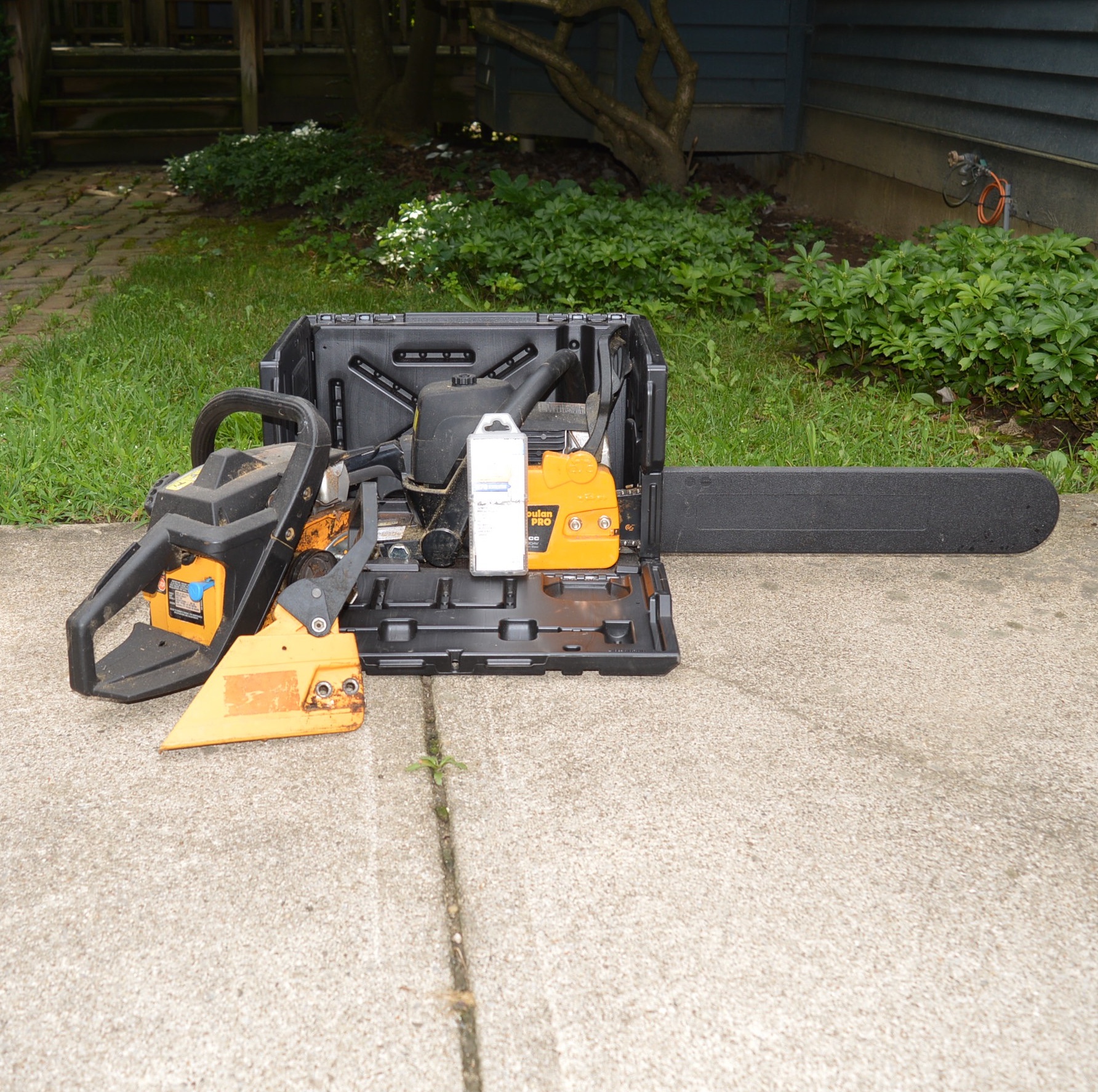 Poulan Pro 50 CCGasoline 20" Blade Chain Saw with Case and More