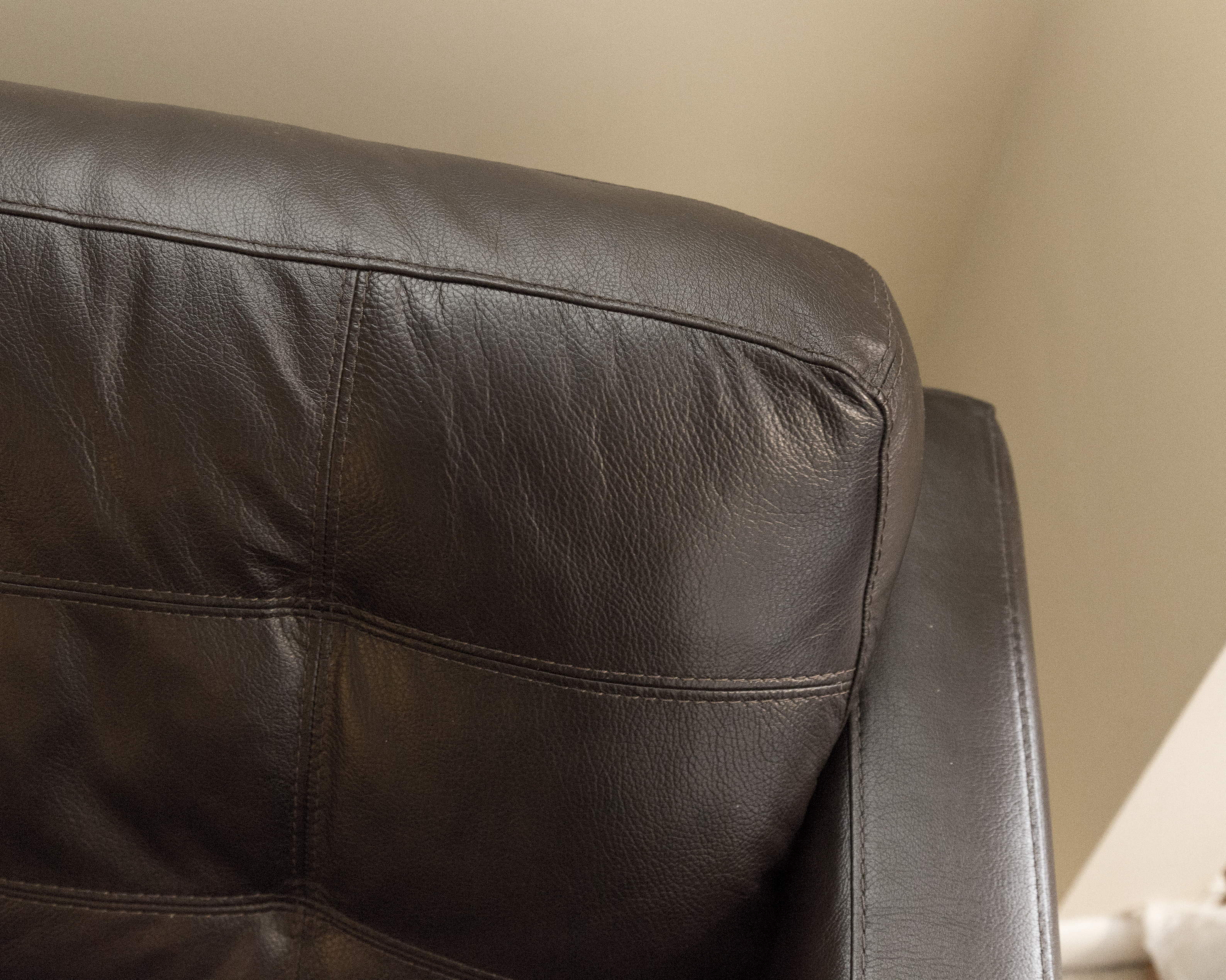 Modern Style Sofa and Loveseat