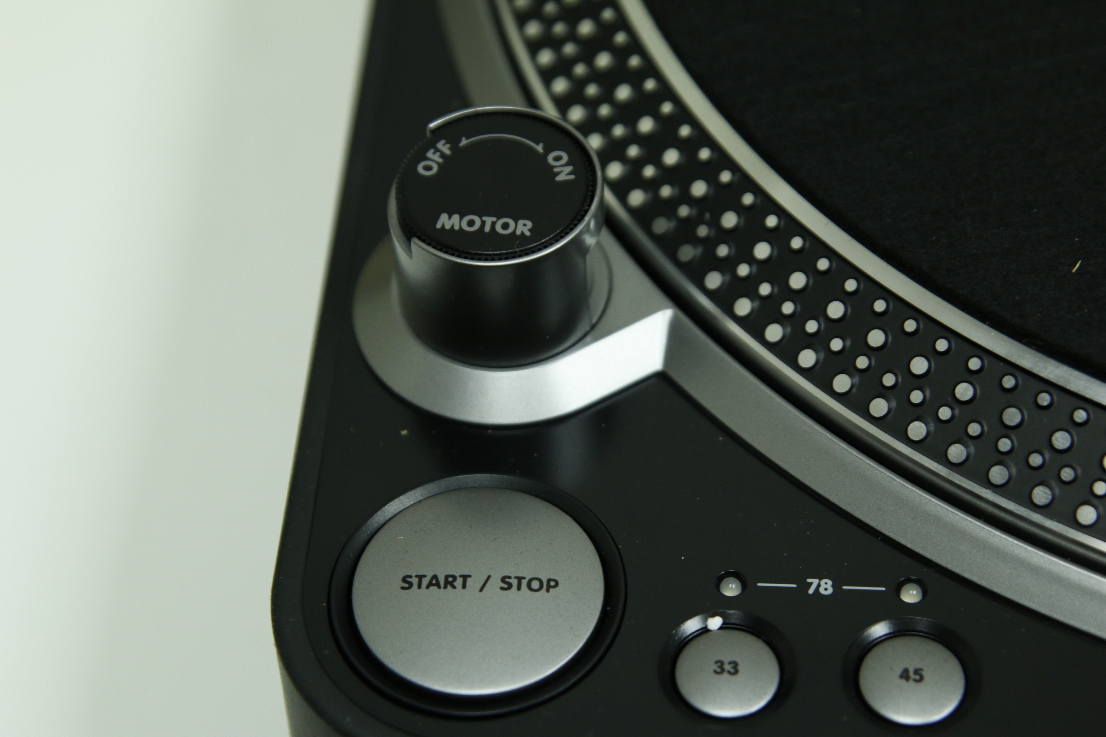 Stanton T.92 USB Turntable with Magix Audio Cleaning Software