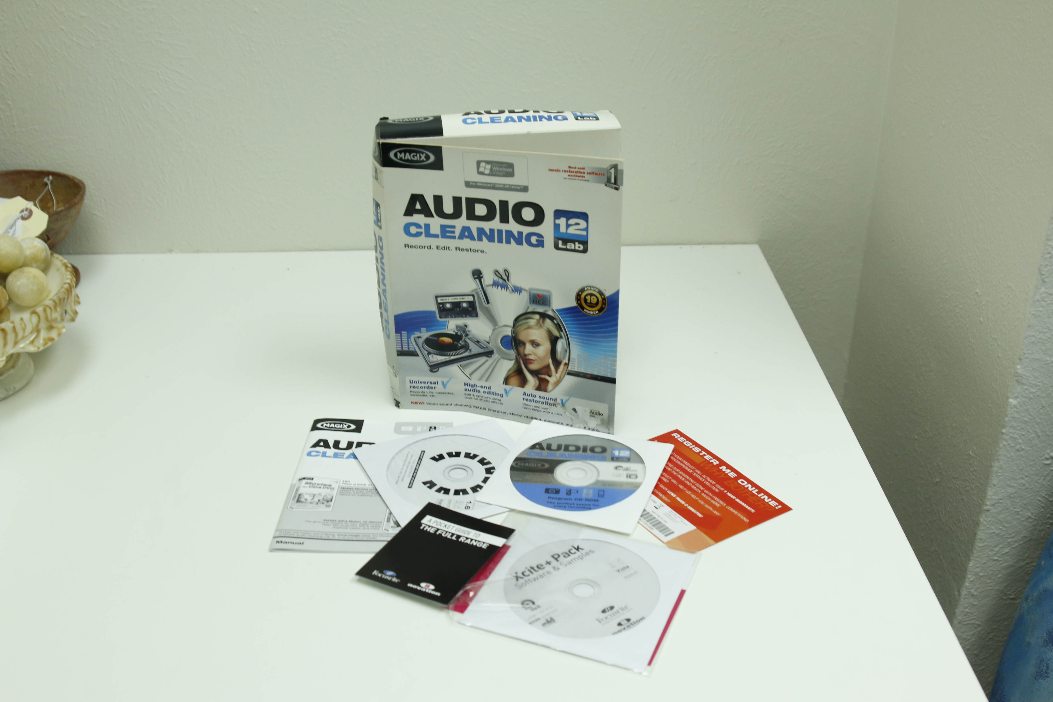 Stanton T.92 USB Turntable with Magix Audio Cleaning Software