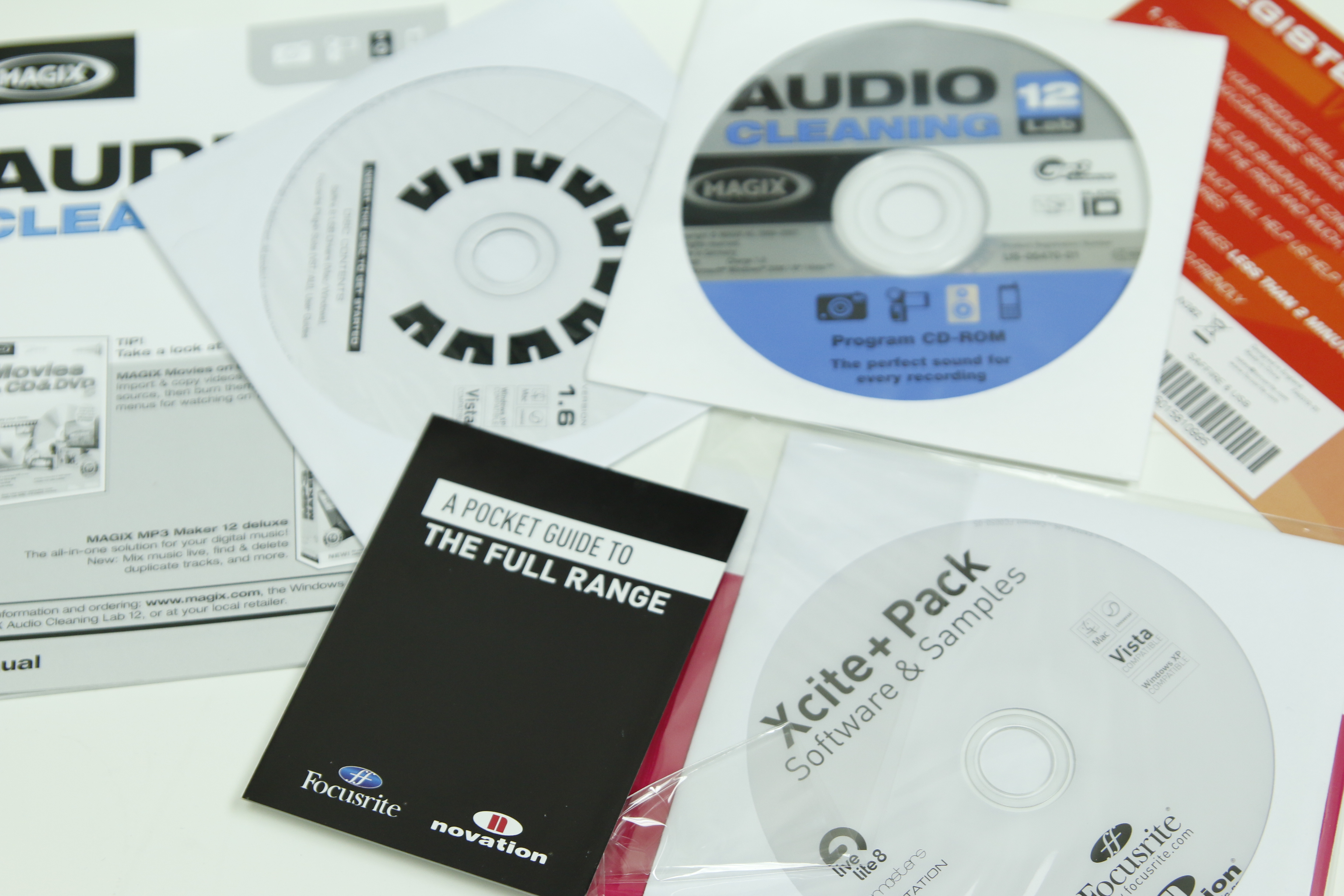 Stanton T.92 USB Turntable with Magix Audio Cleaning Software