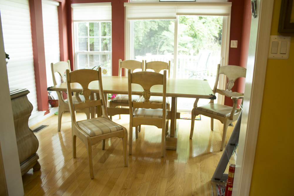 Country Style Pine Dining Table with Chairs