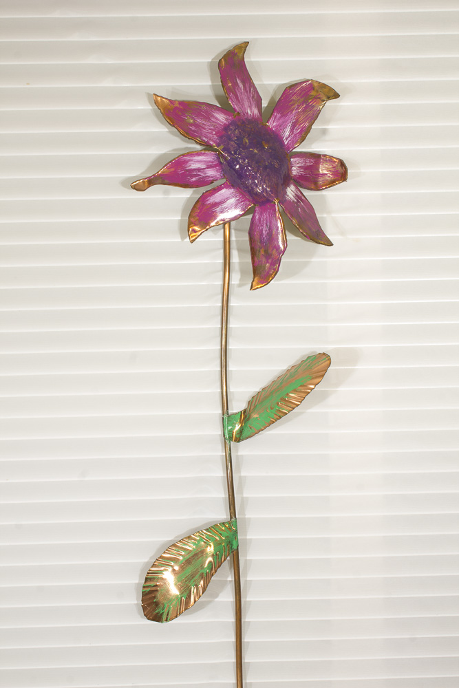 Painted Metal Wire Flower Garden Sculpture