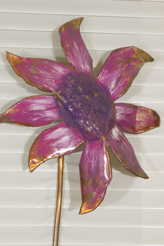 Painted Metal Wire Flower Garden Sculpture