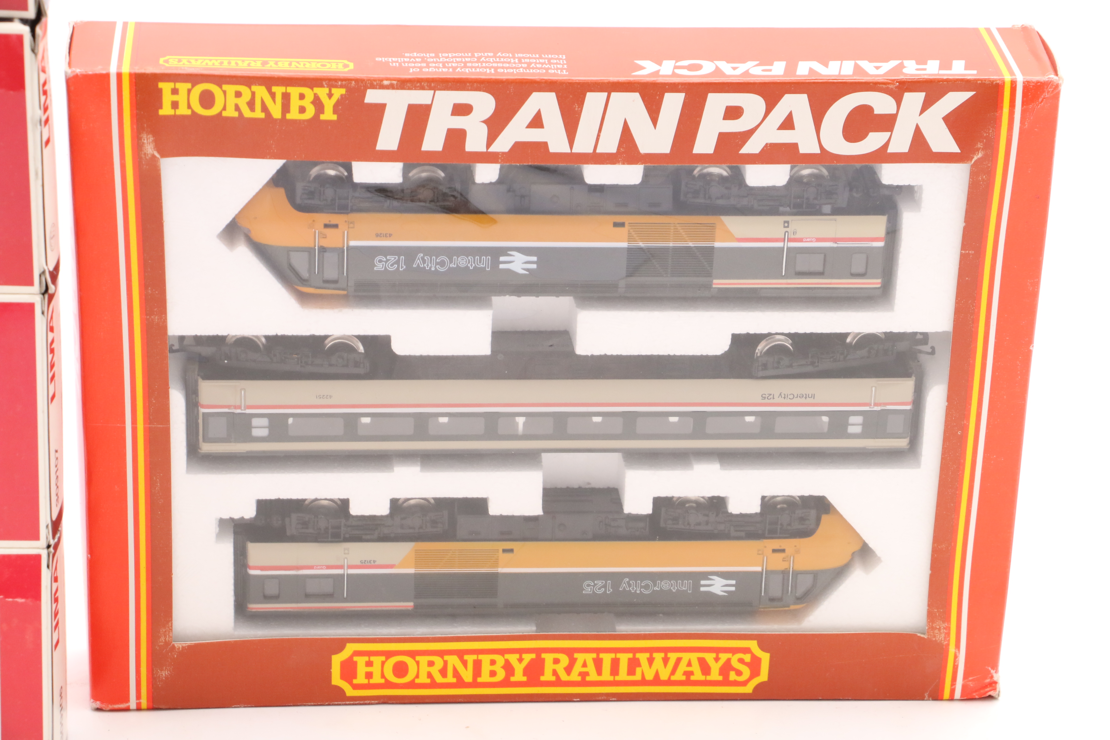 Vintage HO Scale Model Train Cars, Passenger Coaches and Trainpack Train Control