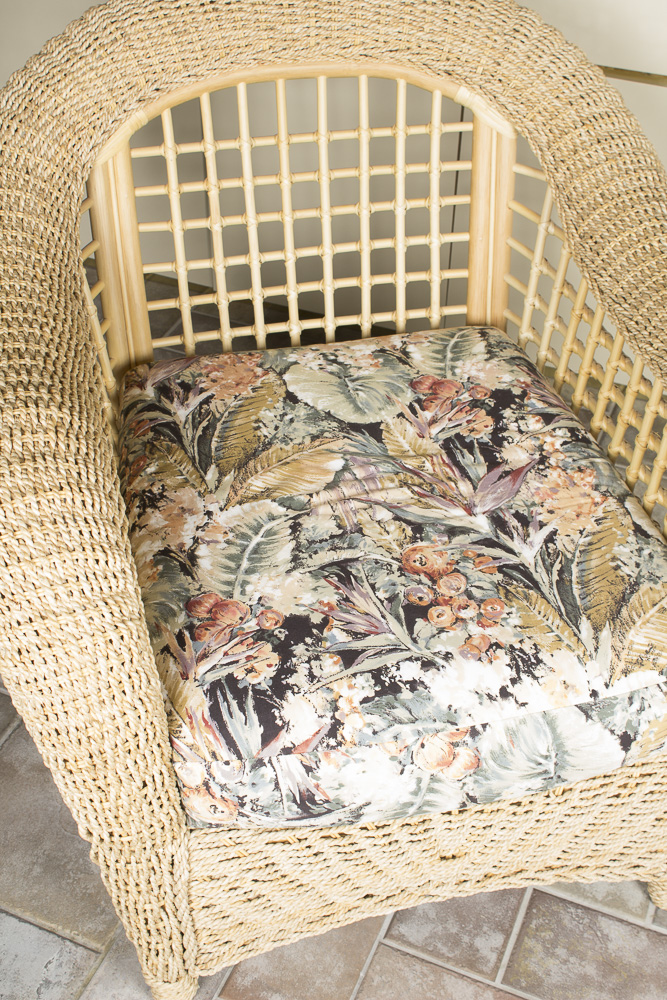 BenchCraft Wicker Patio Armchair with Classic Rattan Glass Top Side Table