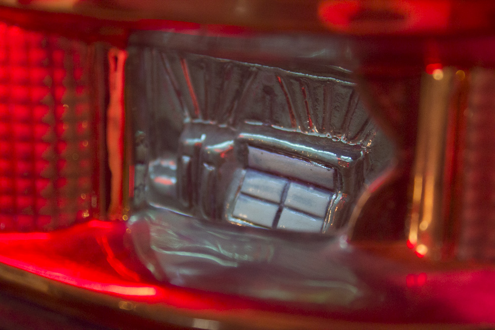 Signed Jerry Berta Ceramic and Neon "Babes Diner" Novelty Table Lamp