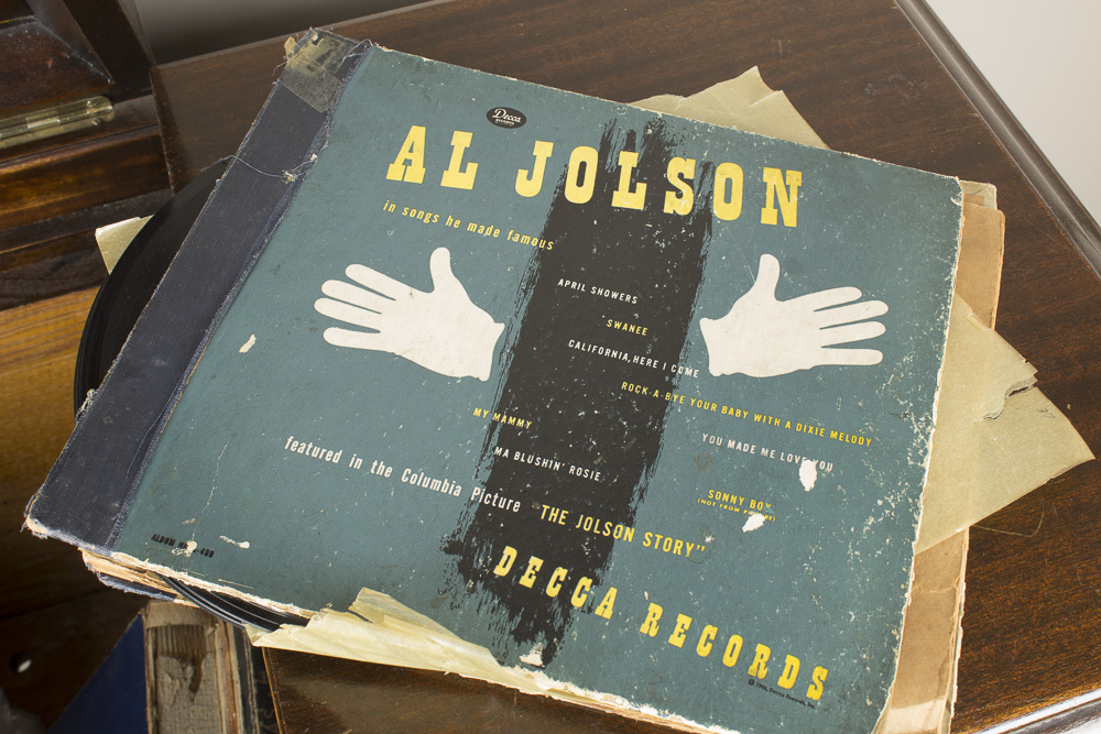 1923 Hand-Cranked Victrola Record Player in Mahogany Cabinet