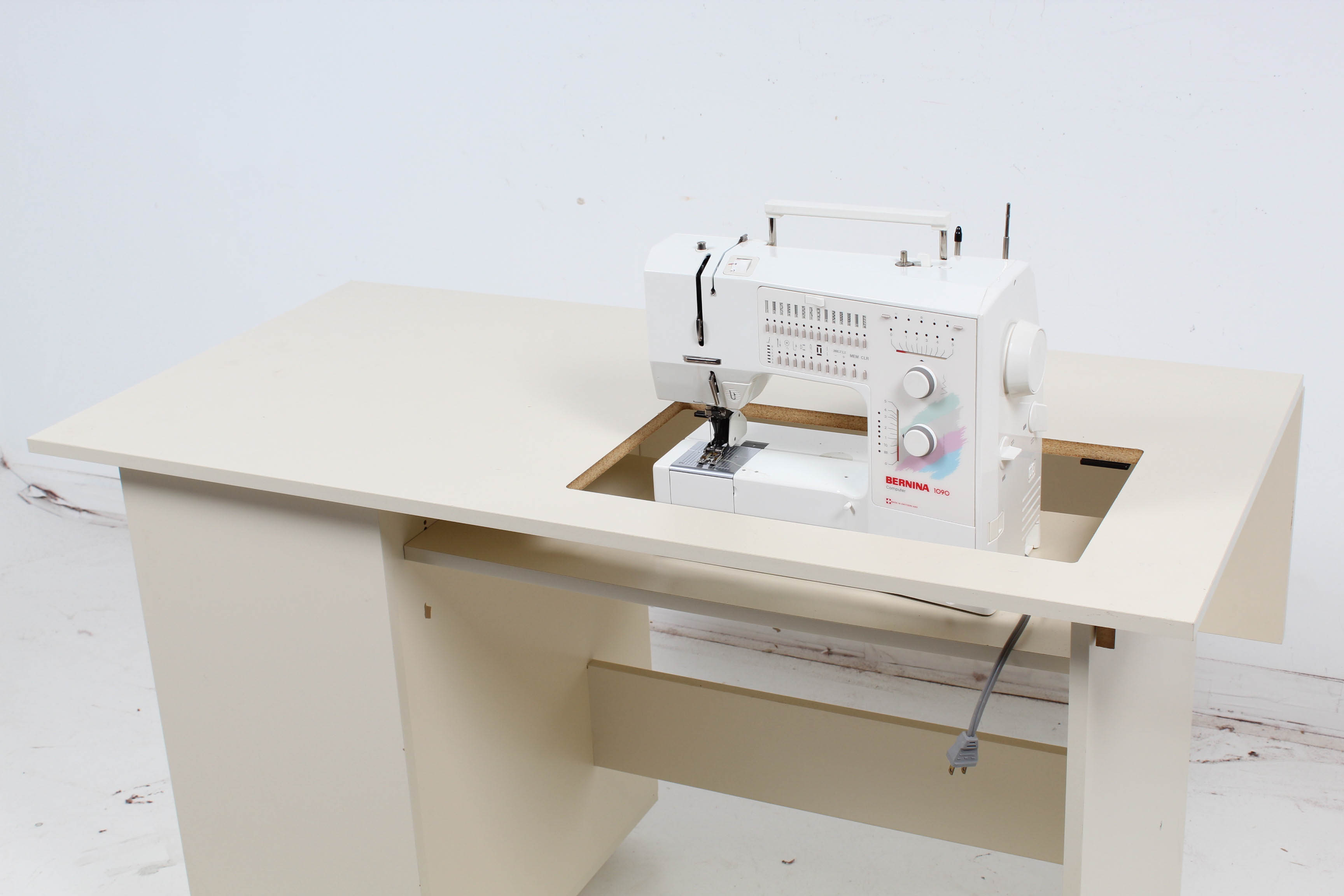 Bernina 1090 Computerized Sewing Machine and Work Table
