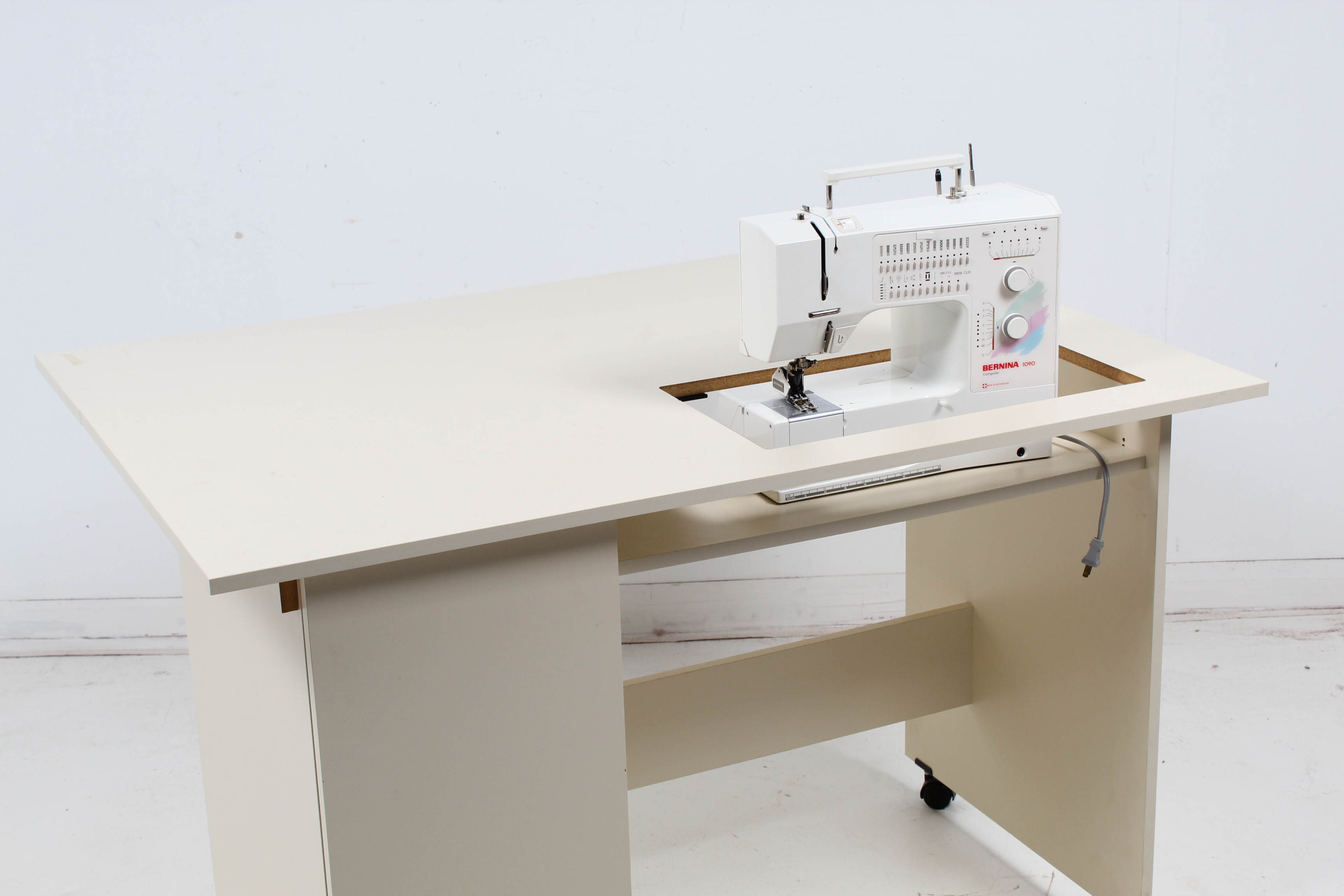 Bernina 1090 Computerized Sewing Machine and Work Table